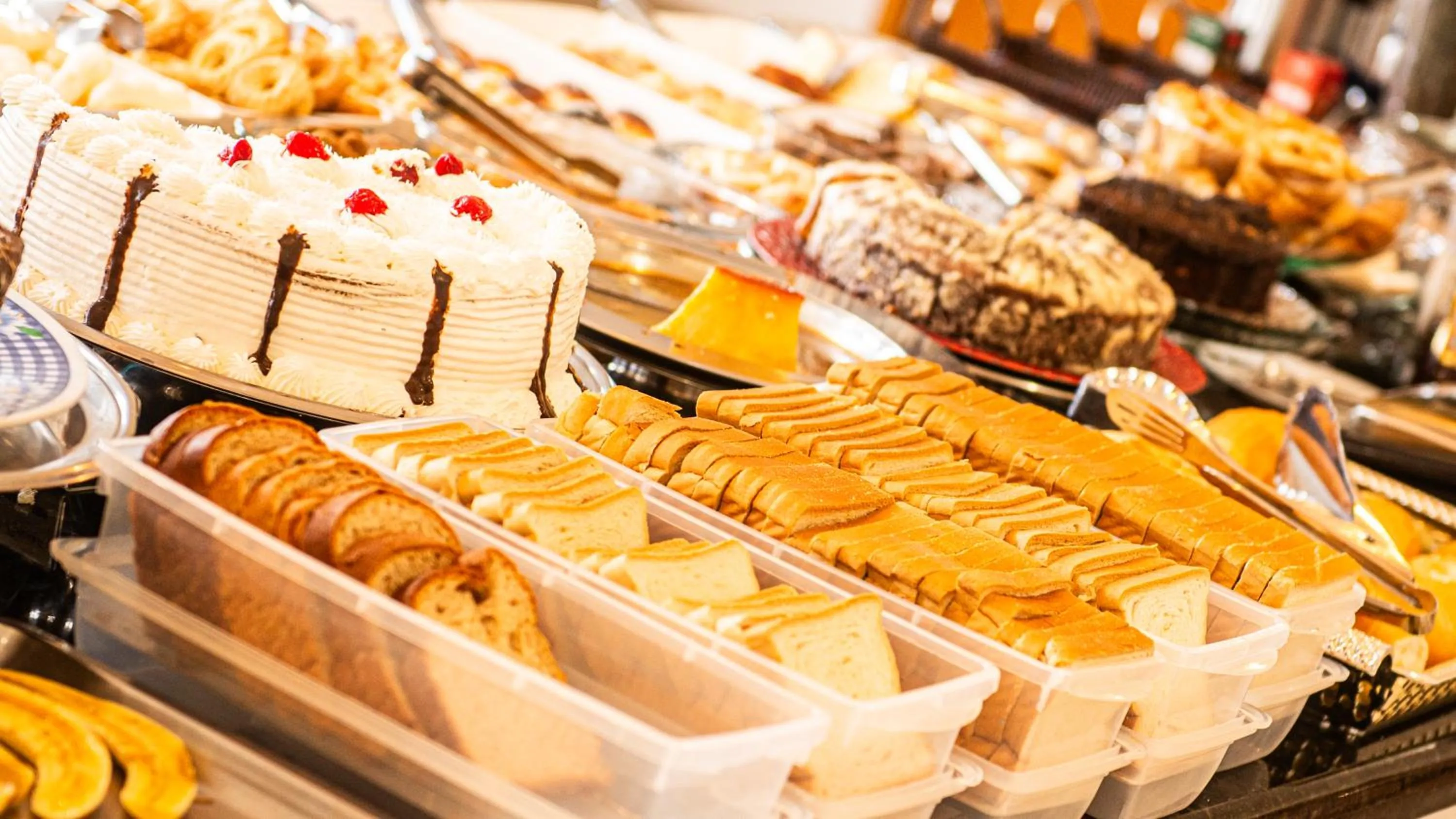 Breakfast in San Lucas Hotel - 06km de Maringa