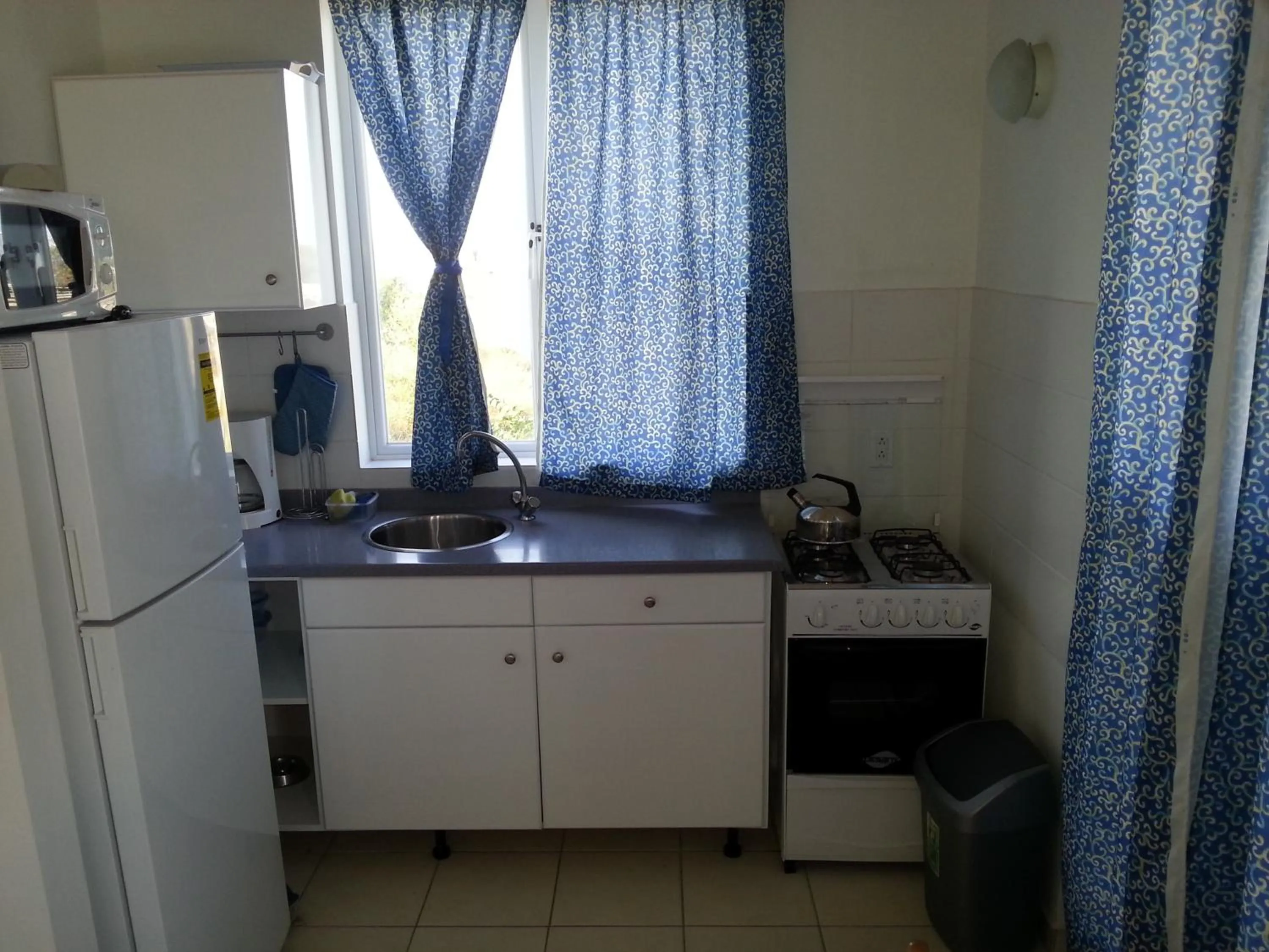 Kitchen or kitchenette in Orange Rembrandt Studio Apartments