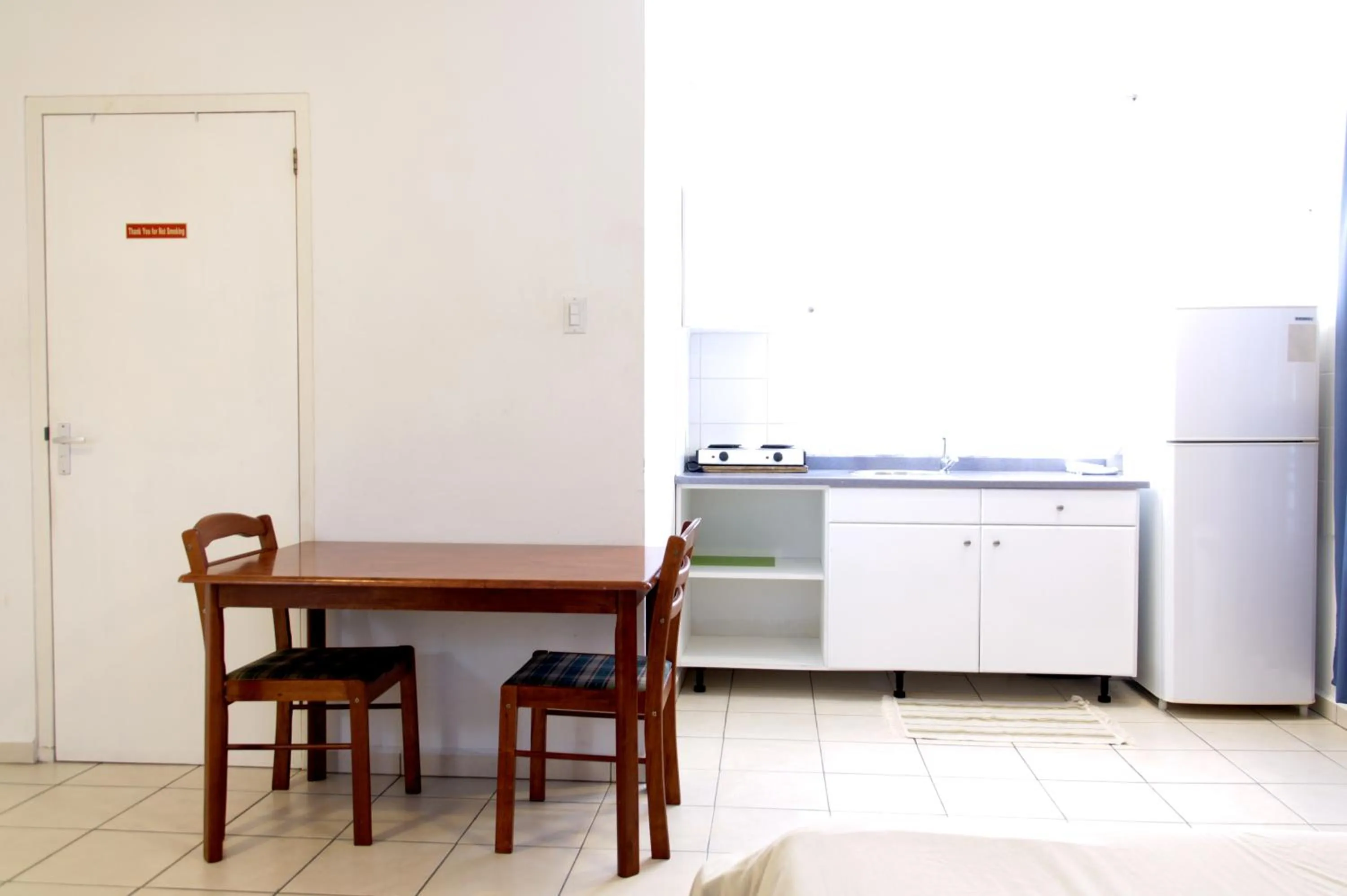 Kitchen or kitchenette in Orange Rembrandt Studio Apartments