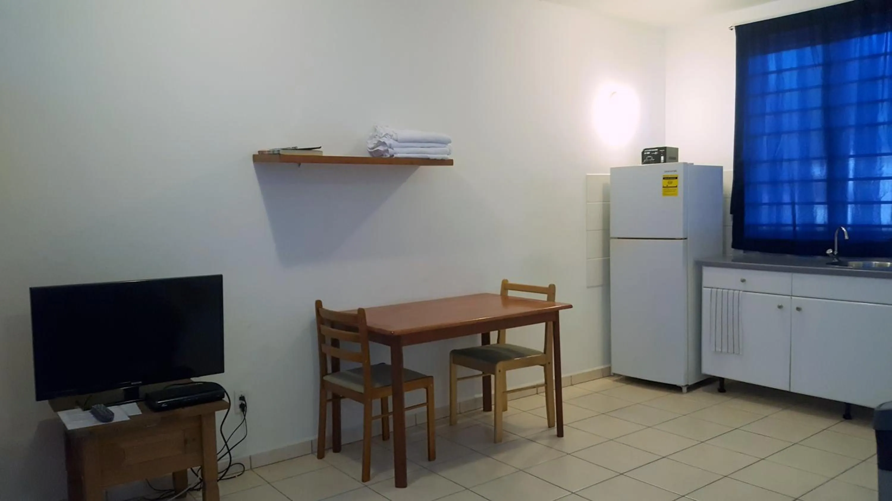 Kitchen or kitchenette in Orange Rembrandt Studio Apartments