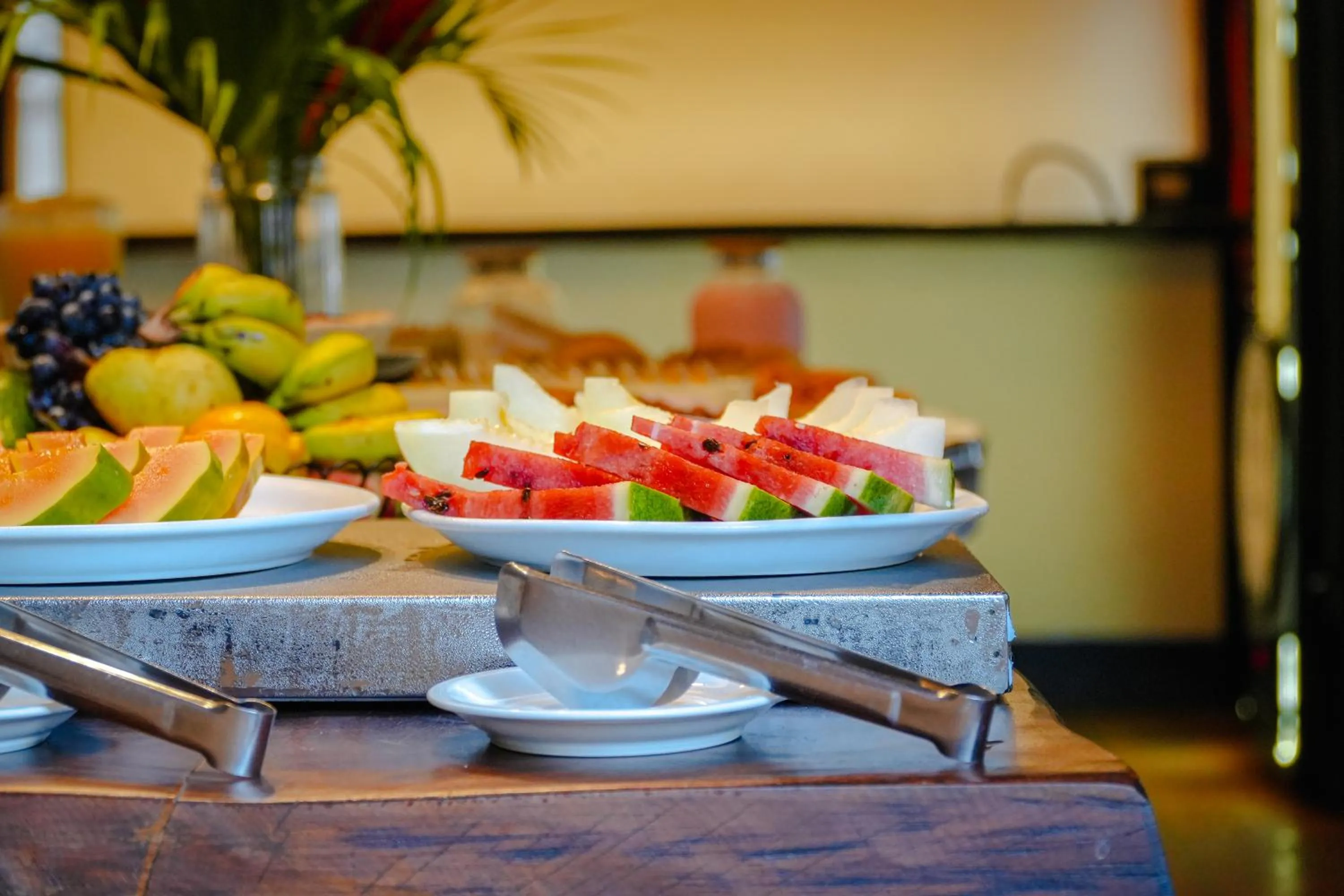 Food and drinks in VELINN Pousada Bromelias