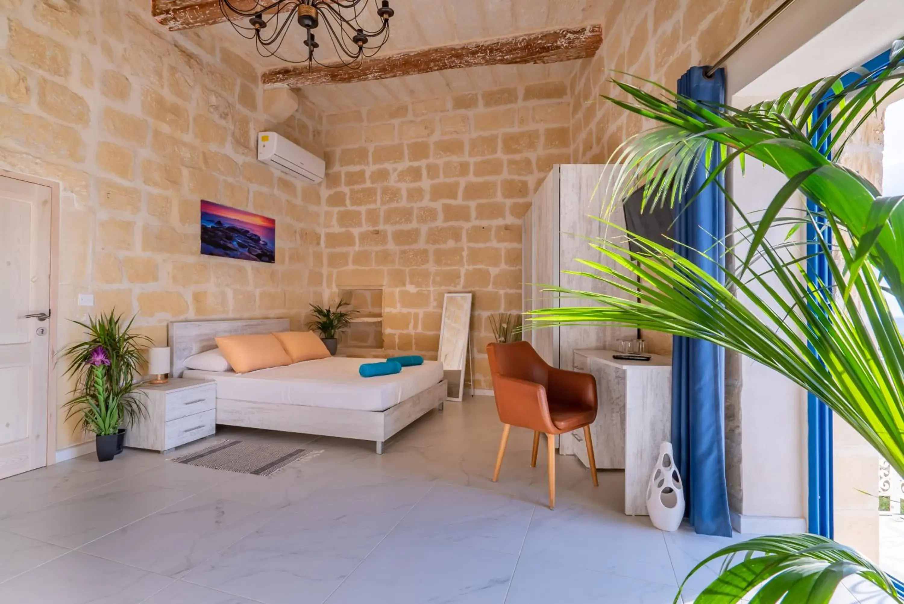 Family Junior Suite in Fiftyfour West Boutique Living Family Junior Suite in Fiftyfour West Boutique Living