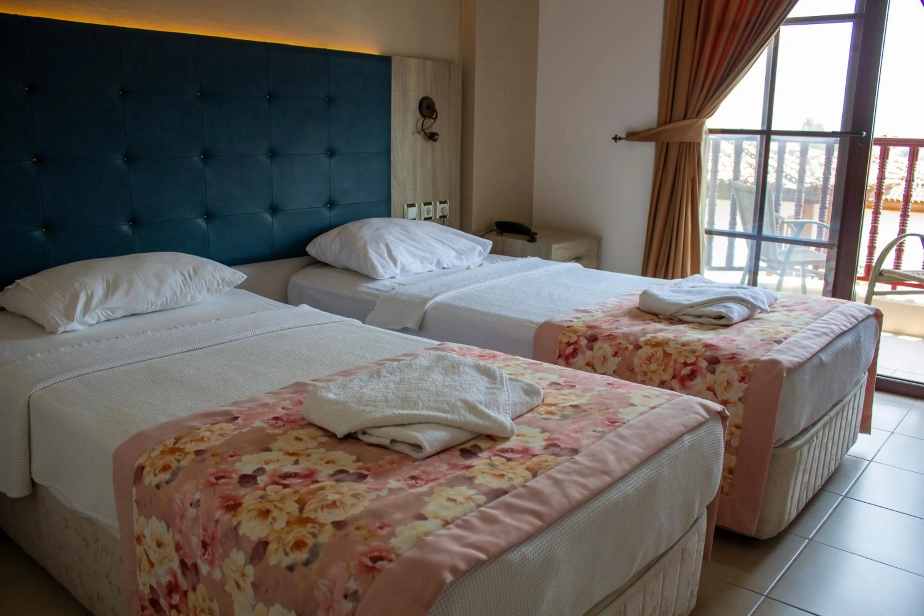 Photo of the whole room, Bed in Hamle Hotel