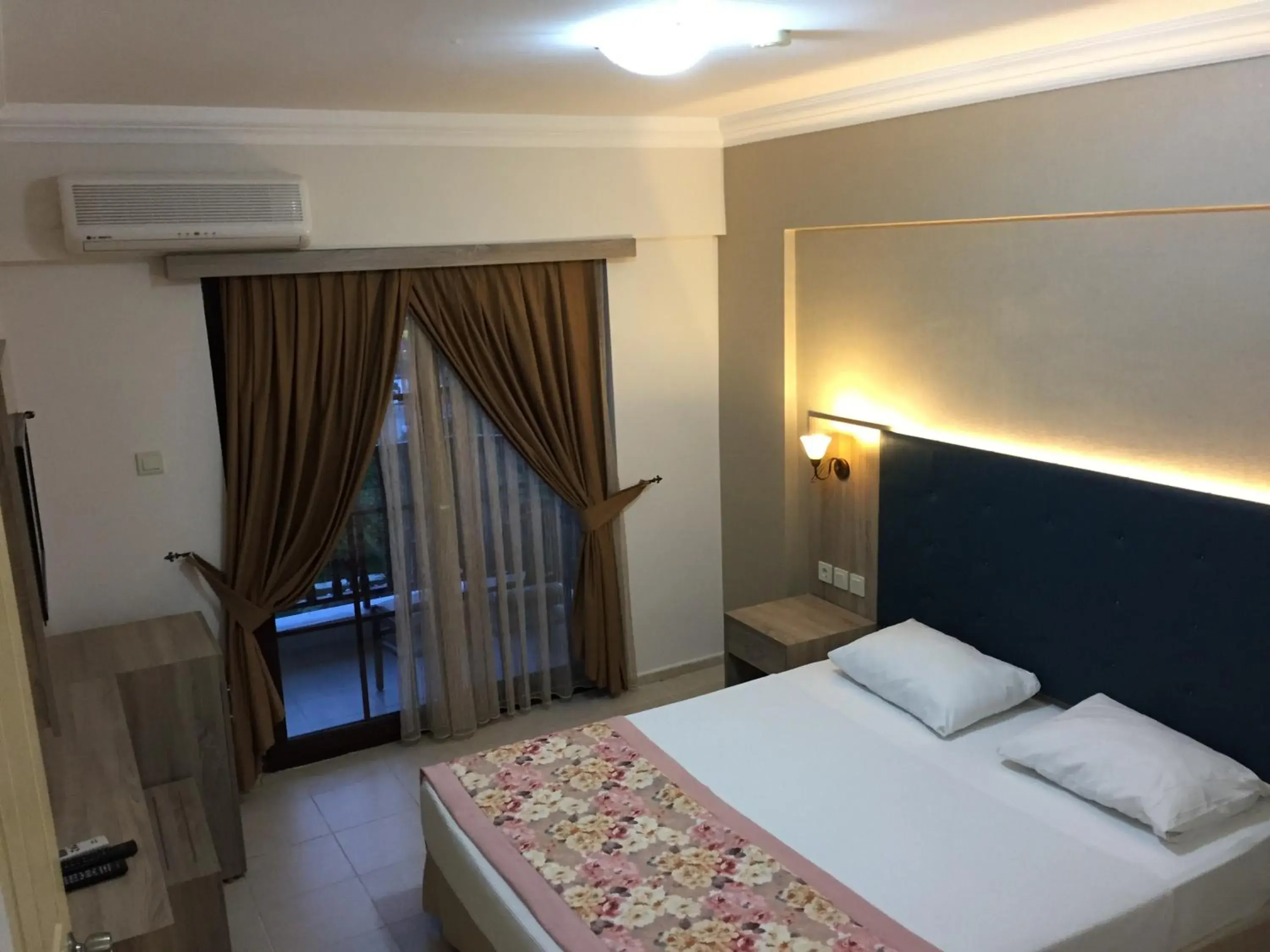 Standard Double or Twin Room in Hamle Hotel Standard Double or Twin Room in Hamle Hotel