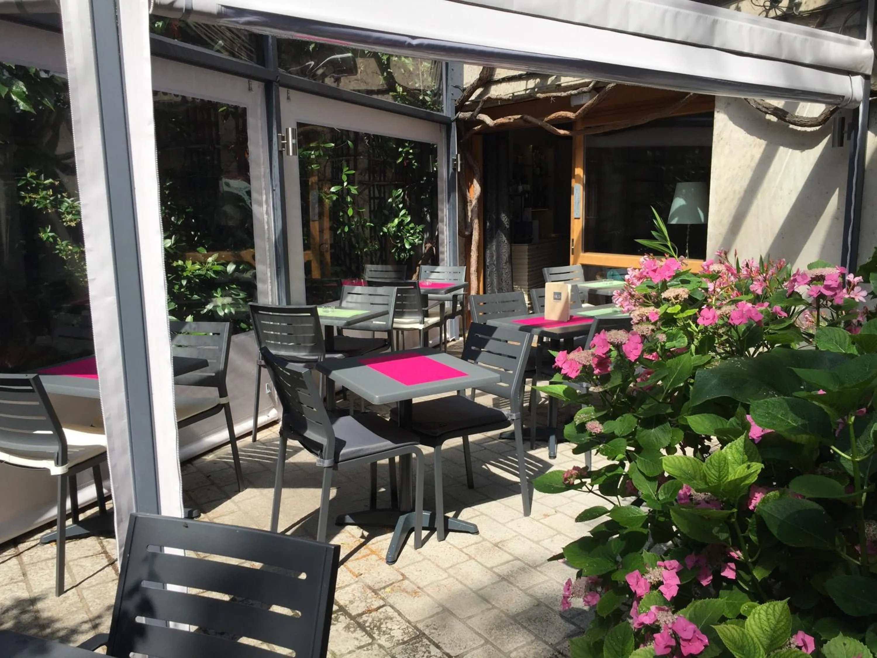 Patio in Hotel Dauphin