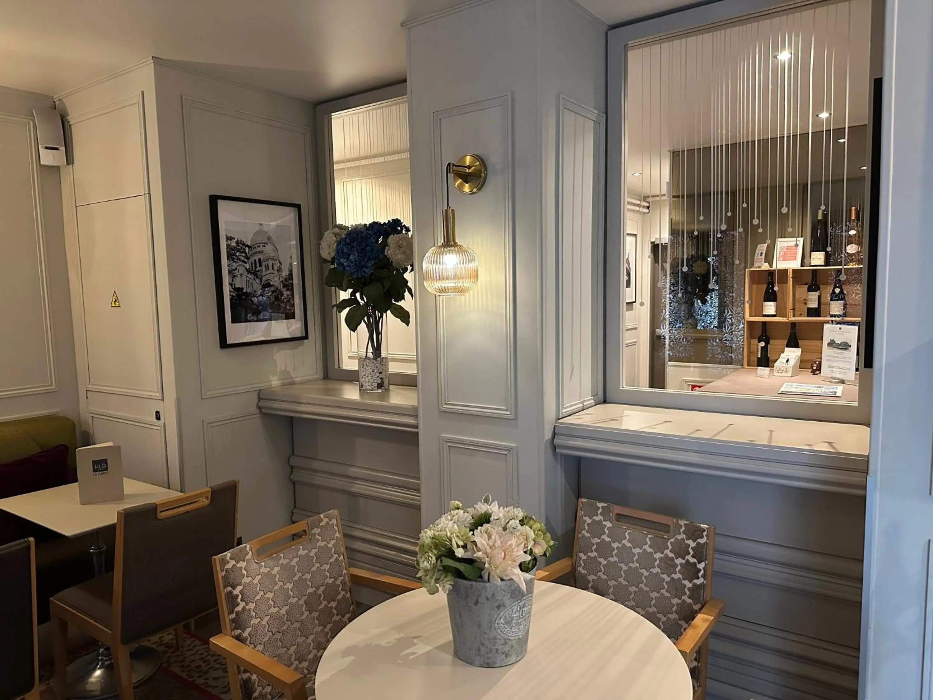 Area and facilities in Hotel Dauphin