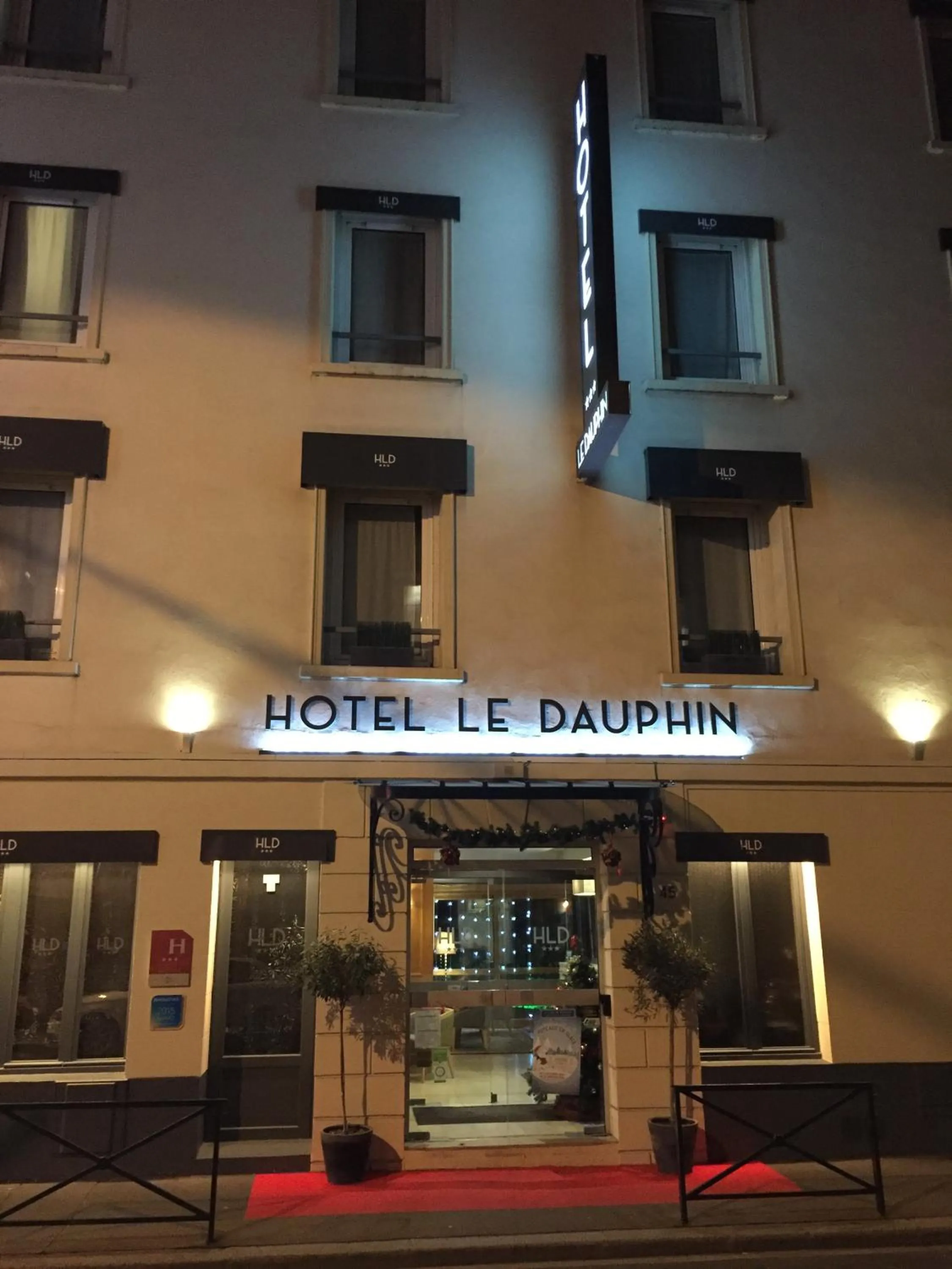 Property building in Hotel Dauphin