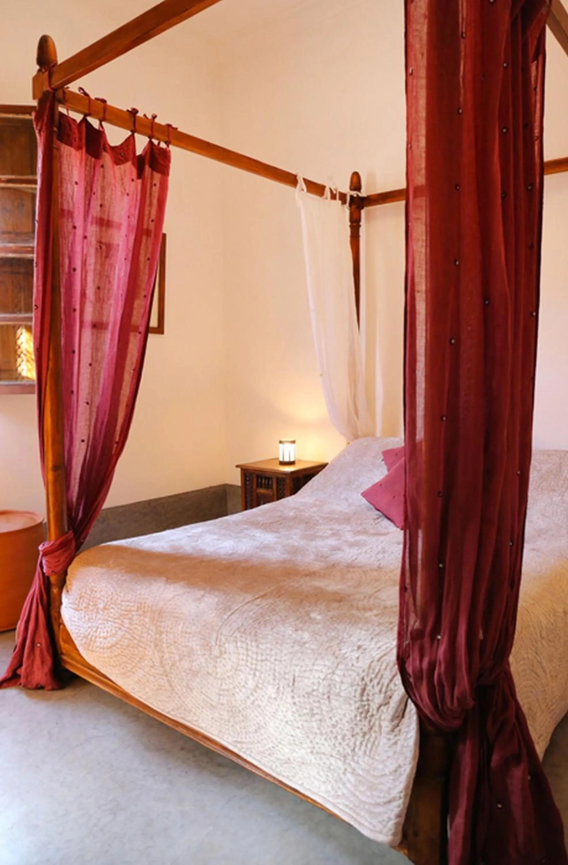 Spring, Bed in Riad Marélia