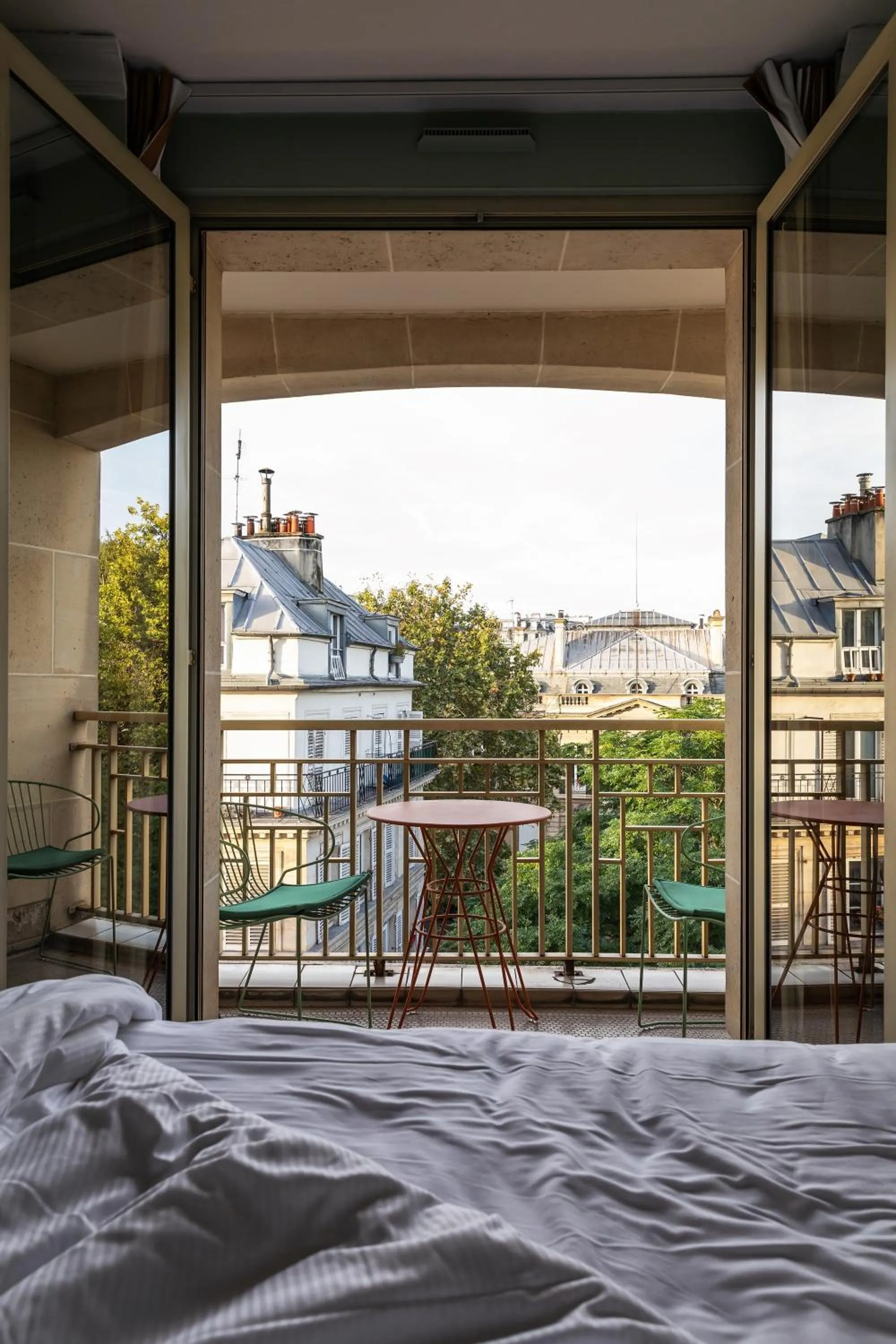 Balcony/Terrace, Bed in Royal Garden Champs-Élysées