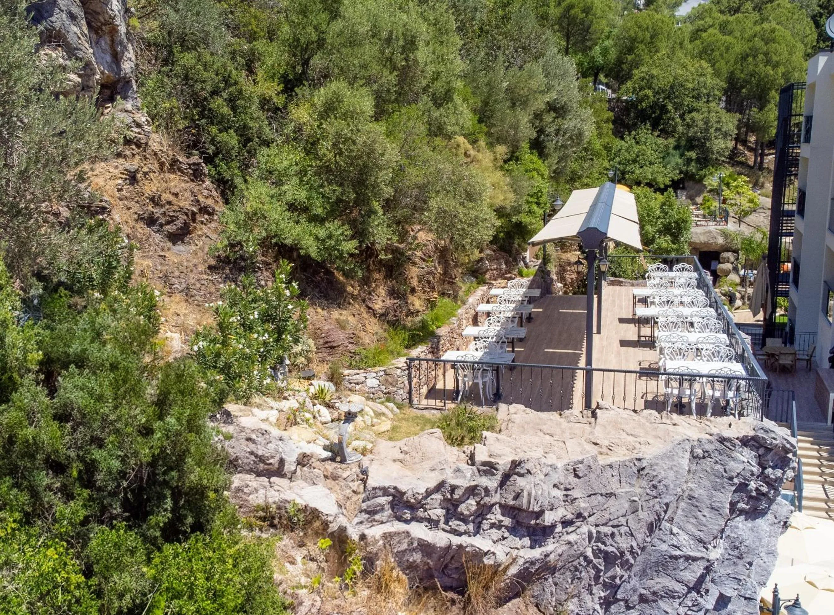 Restaurant/places to eat in AMOSSİA Elite Boutique Hotel