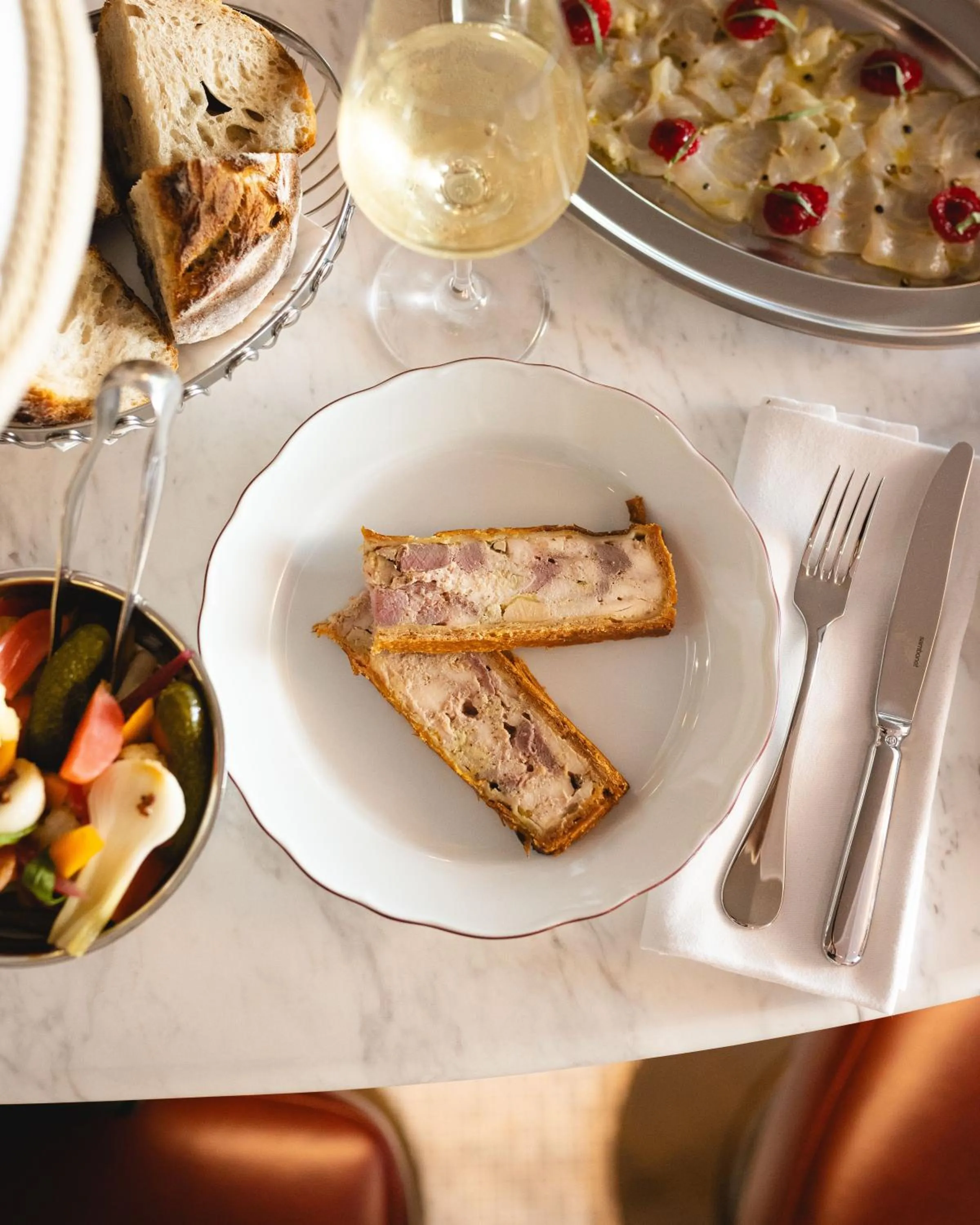 Food and drinks in Miiro Le Grand Hôtel Cayré