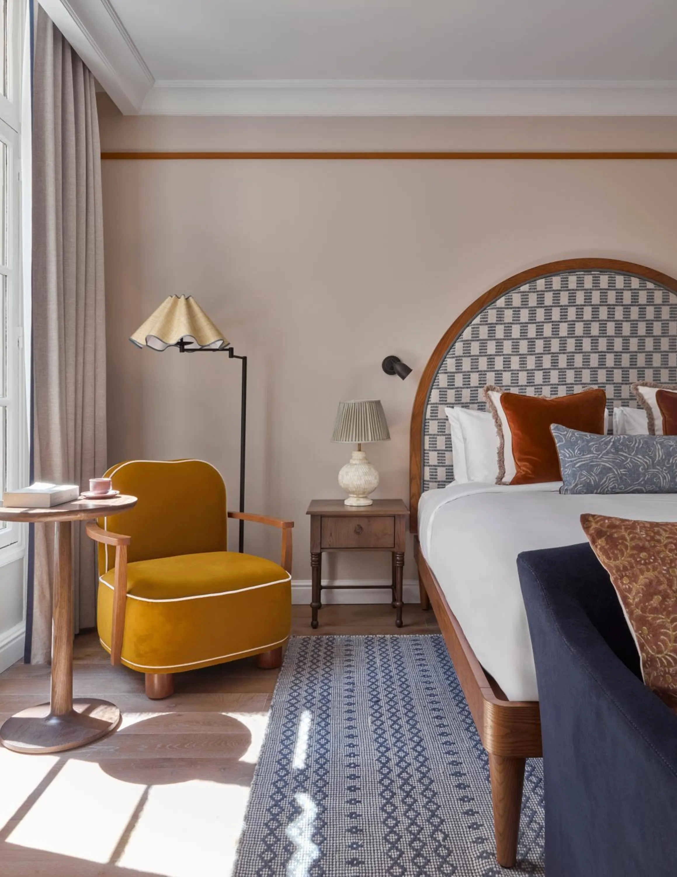 Bed in Miiro Le Grand Hôtel Cayré