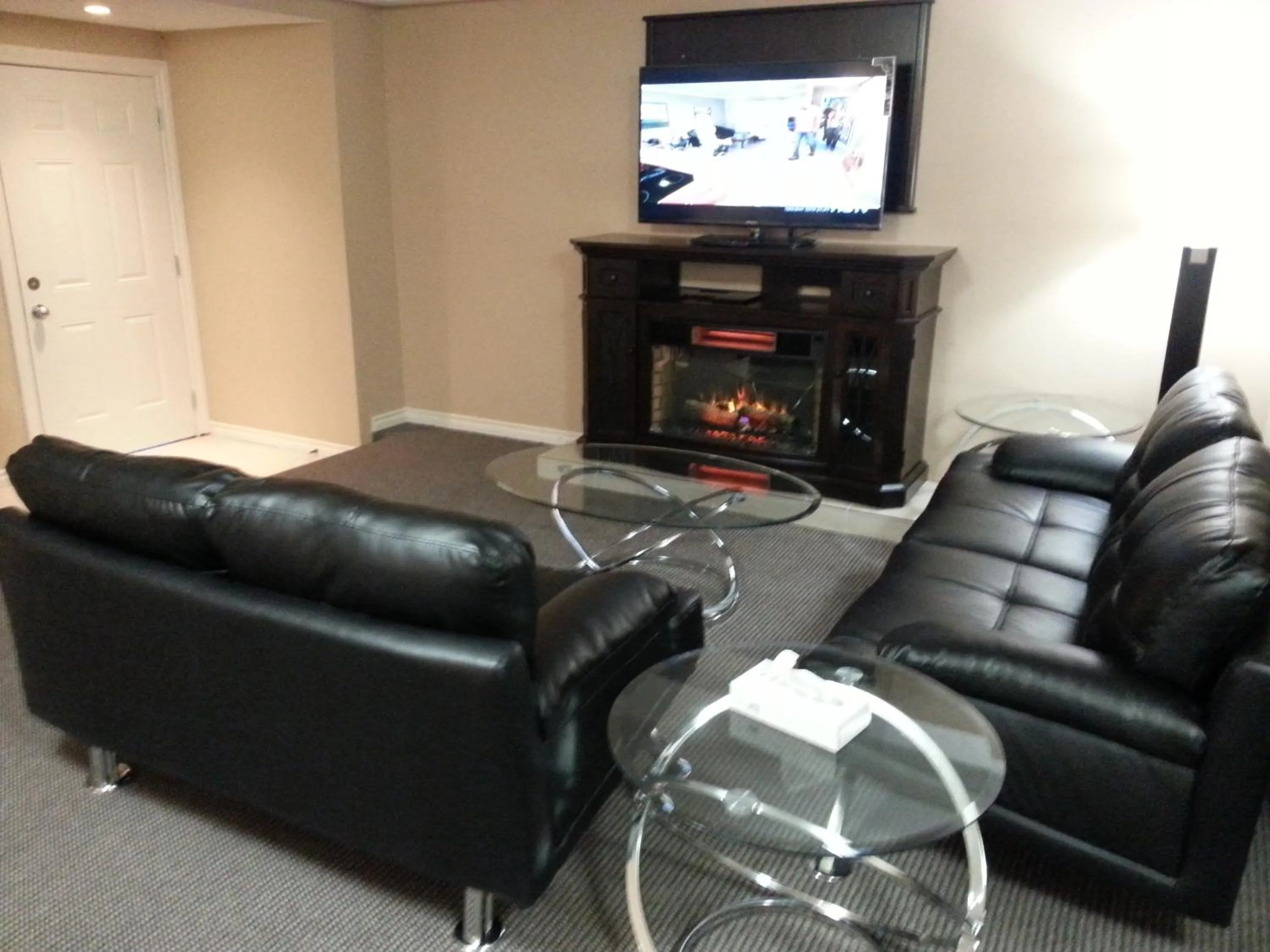 Living room in Sunrise Motel