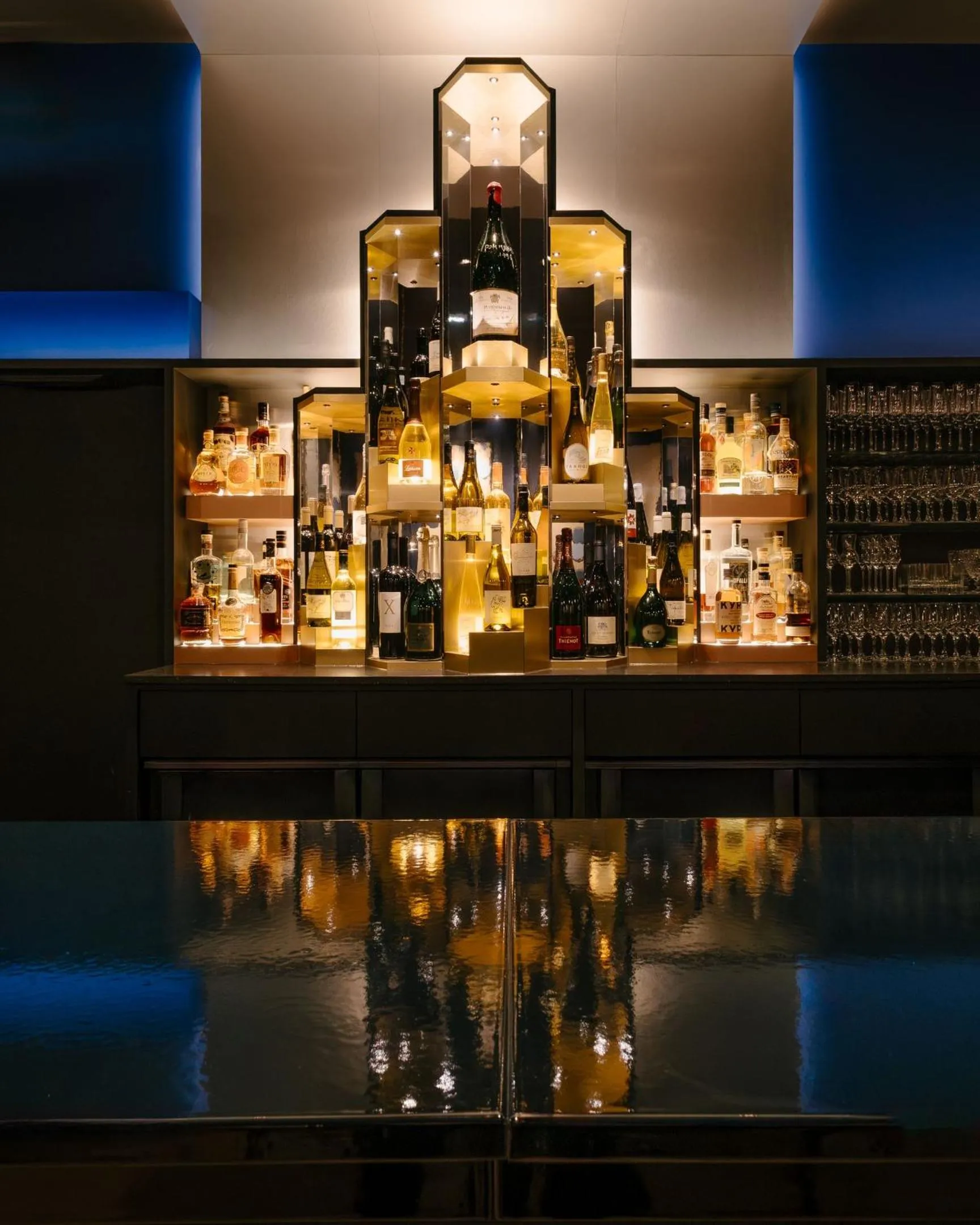 Lounge or bar in HANNONG Hotel & Wine Bar