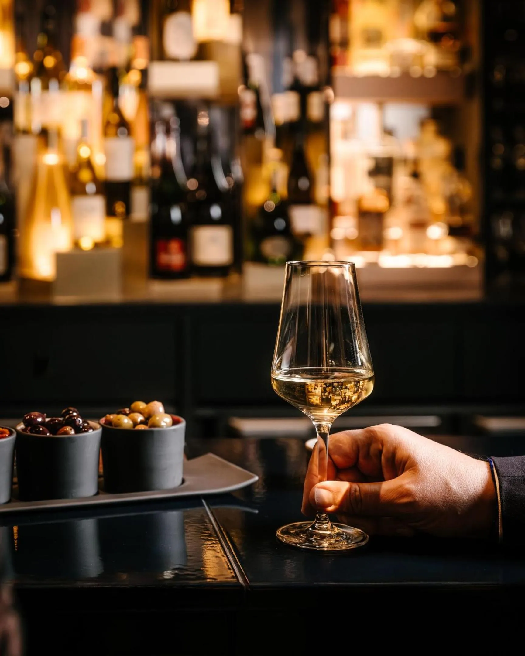 Lounge or bar in HANNONG Hotel & Wine Bar