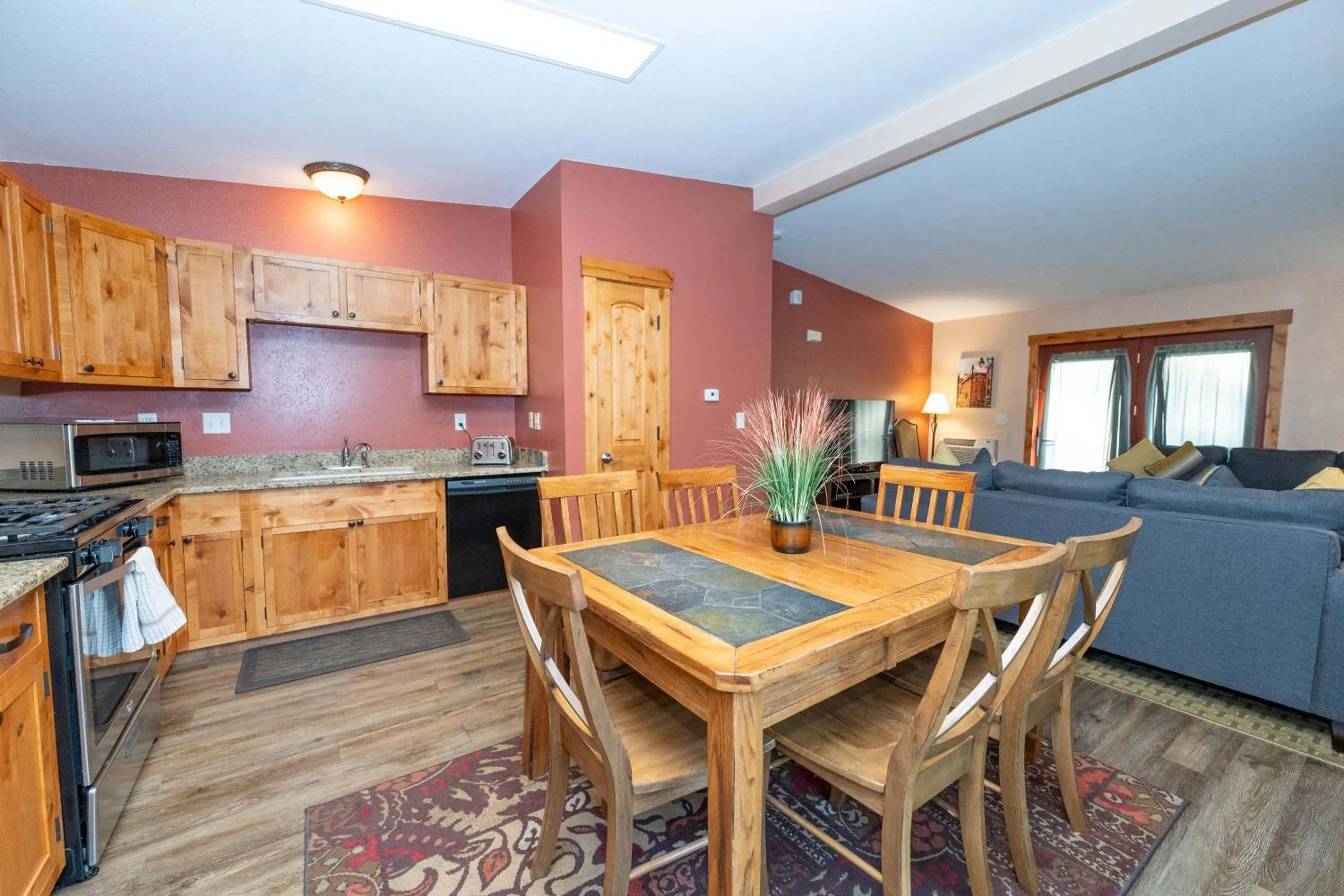 Dining area in Silver Moon Inn