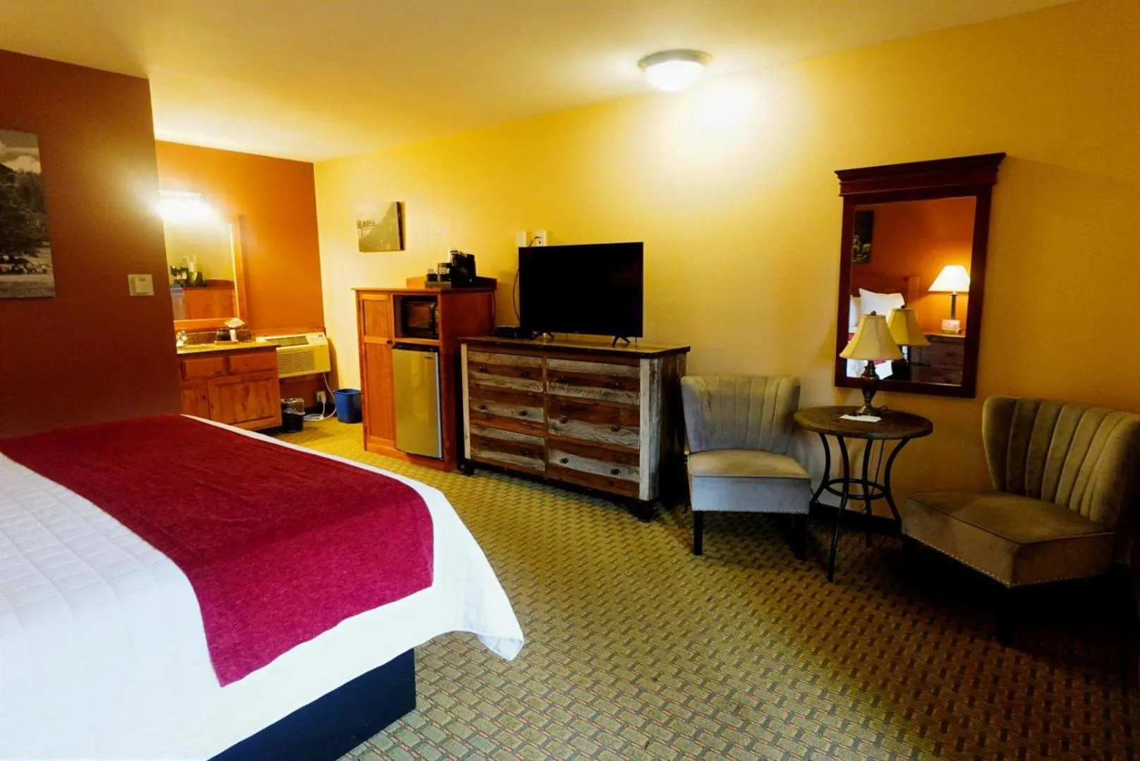 Bed in Silver Moon Inn