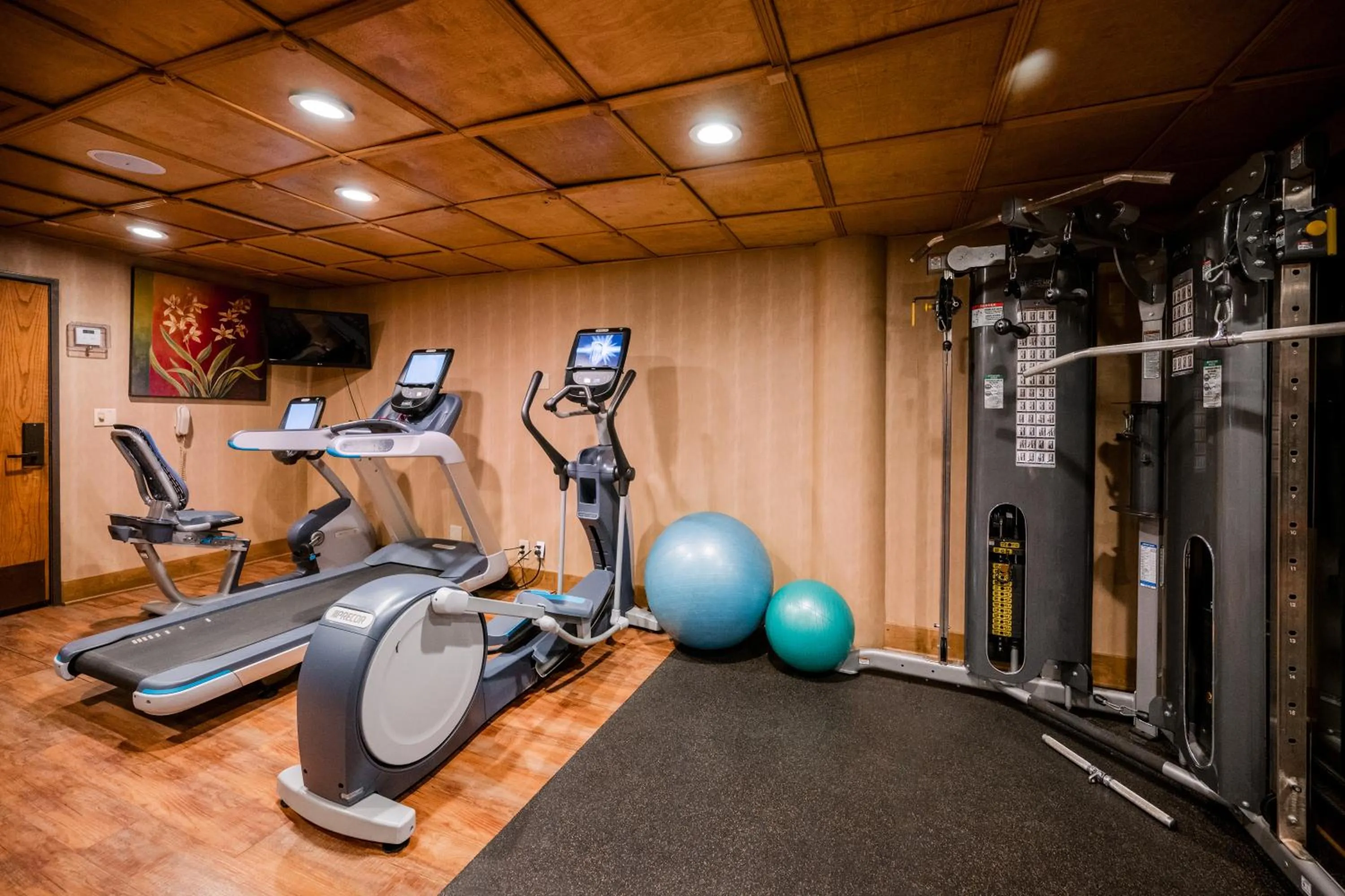 Fitness centre/facilities in Pacific Terrace Hotel