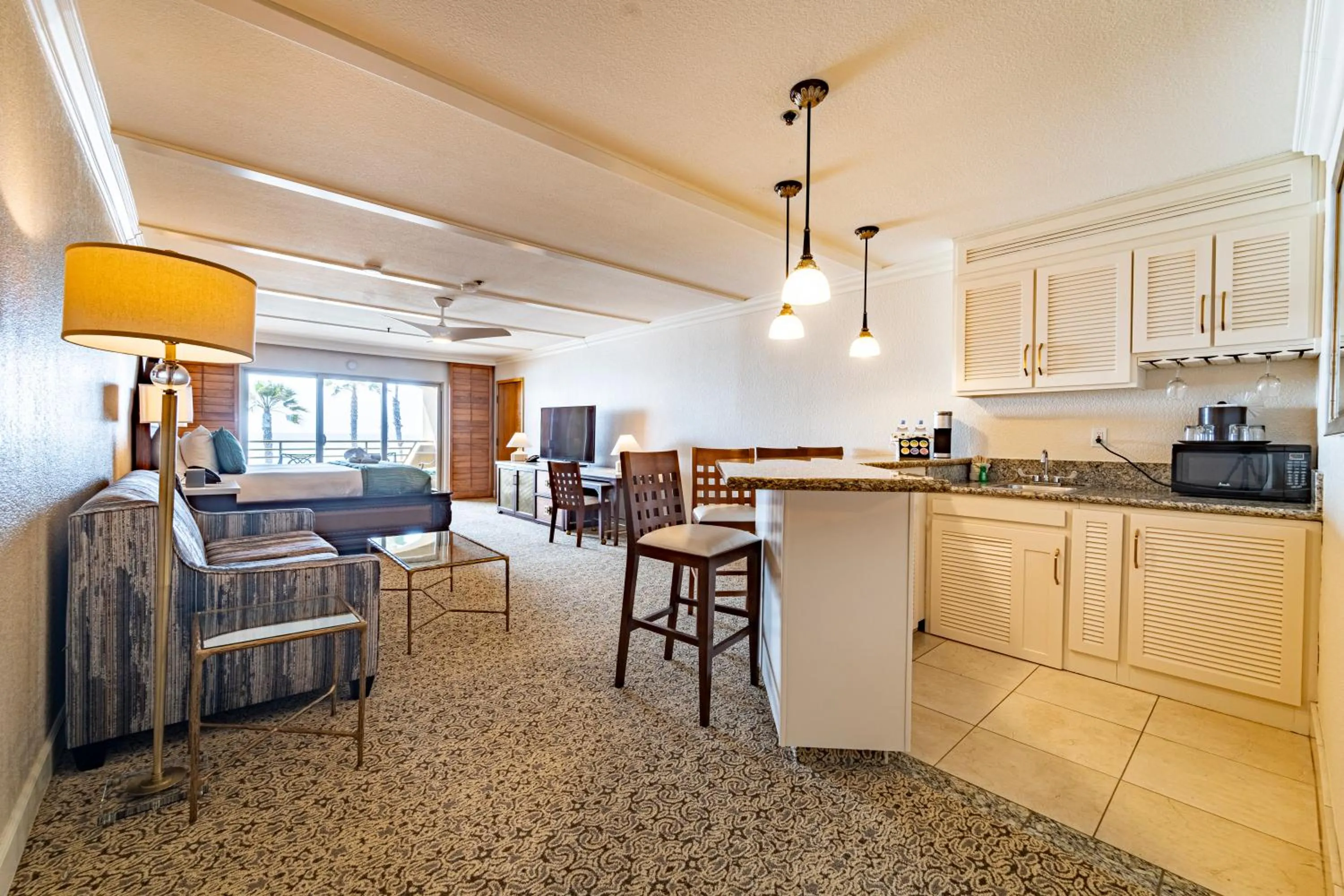 Pacific Terrace Hotel