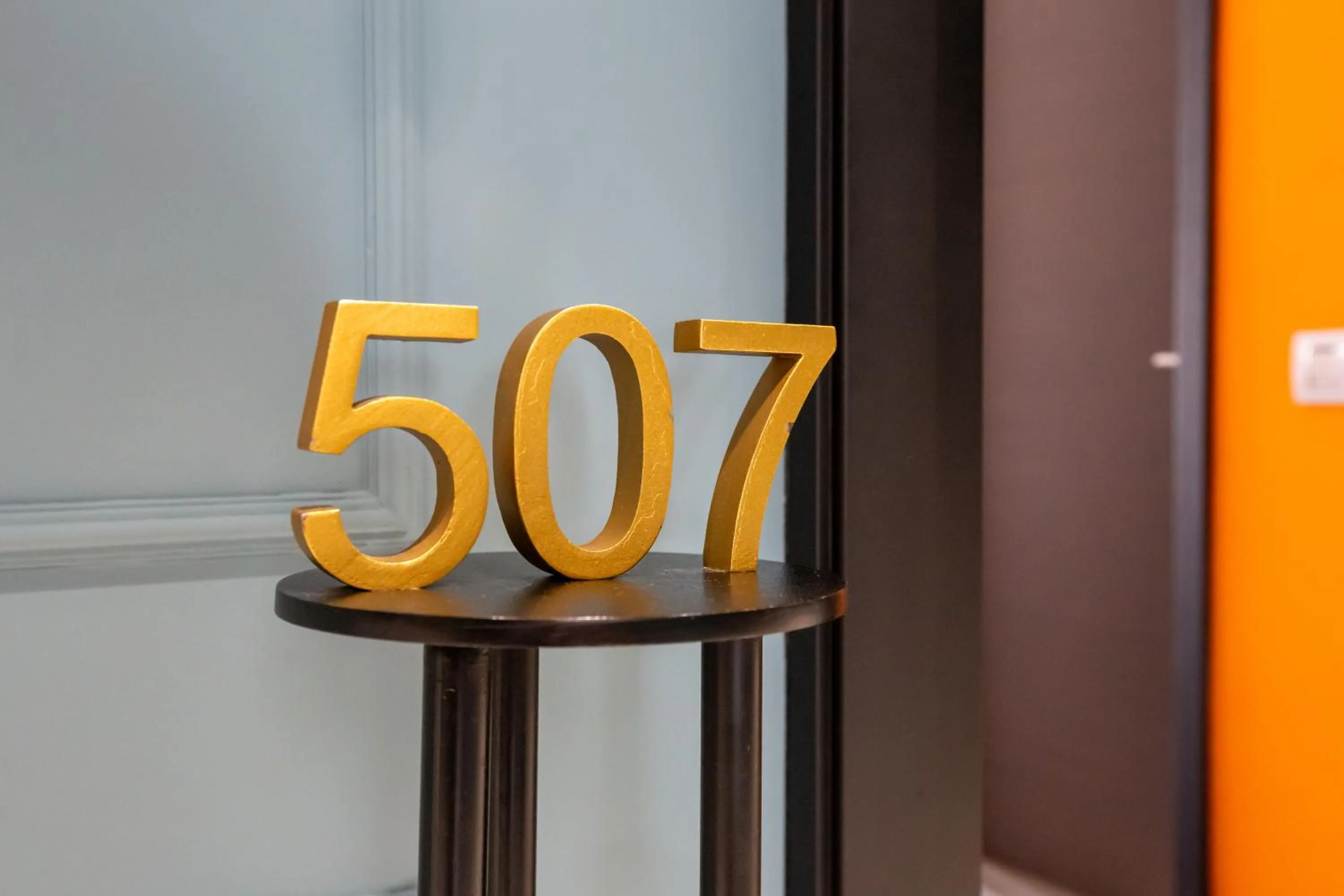 Text overlay in Ivy Garden Hotel Baku