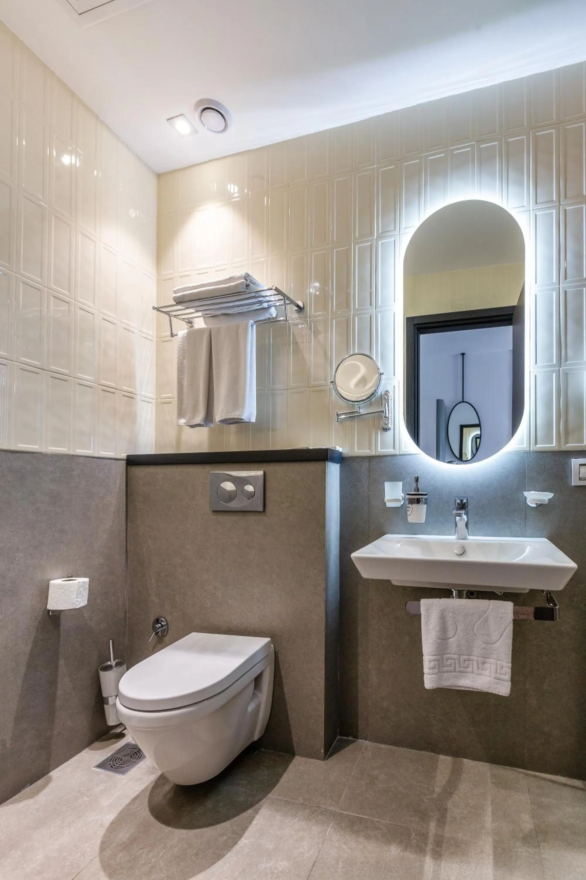 Shower in Ivy Garden Hotel Baku