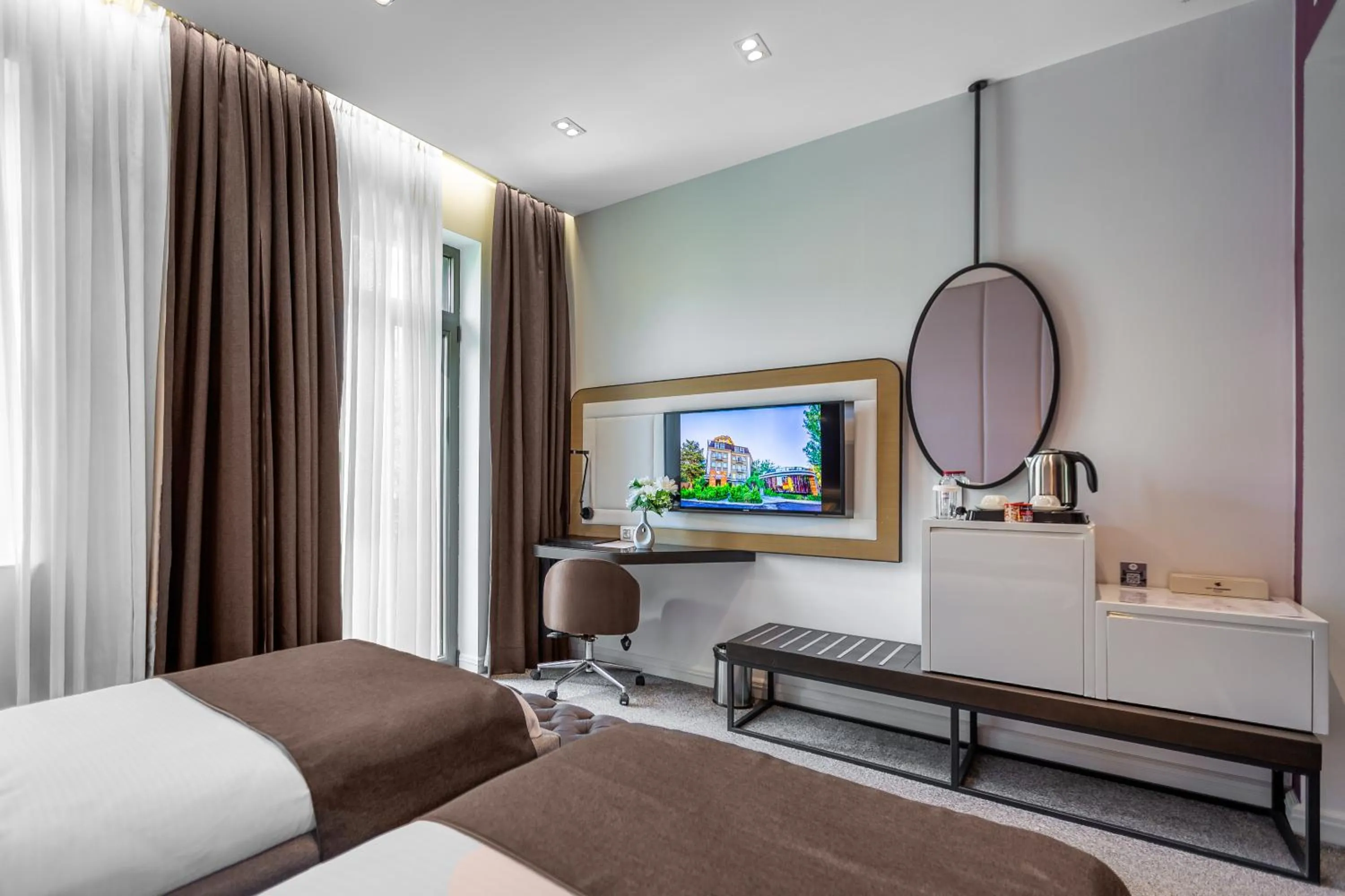 TV and multimedia, Bed in Ivy Garden Hotel Baku