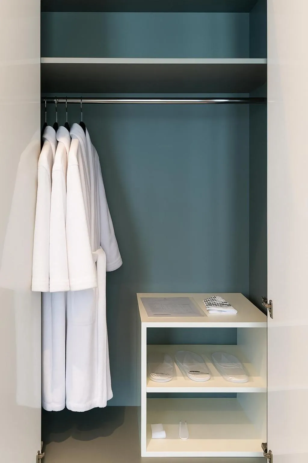 wardrobe in Ivy Garden Hotel Baku