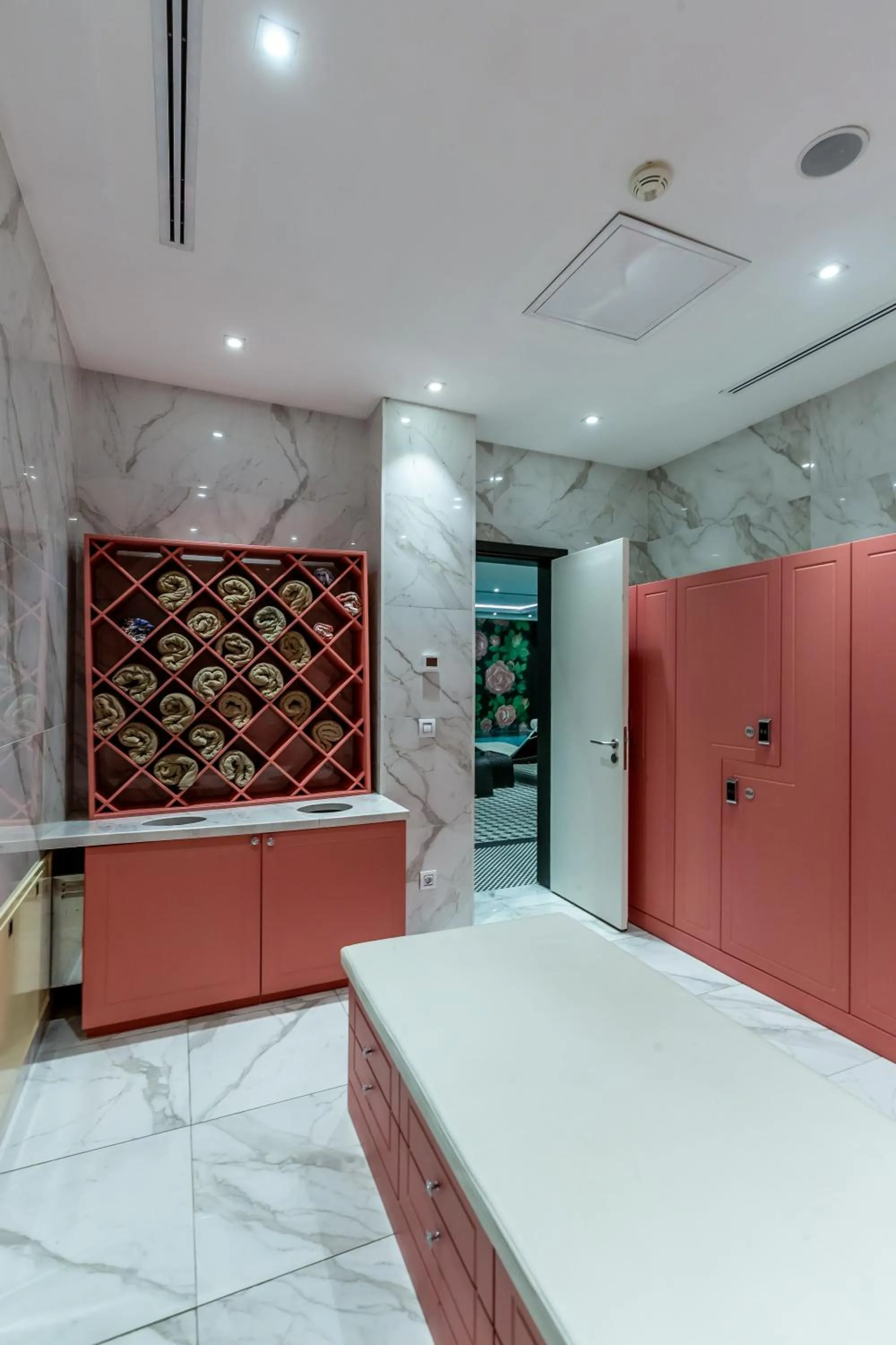 Swimming pool in Ivy Garden Hotel Baku