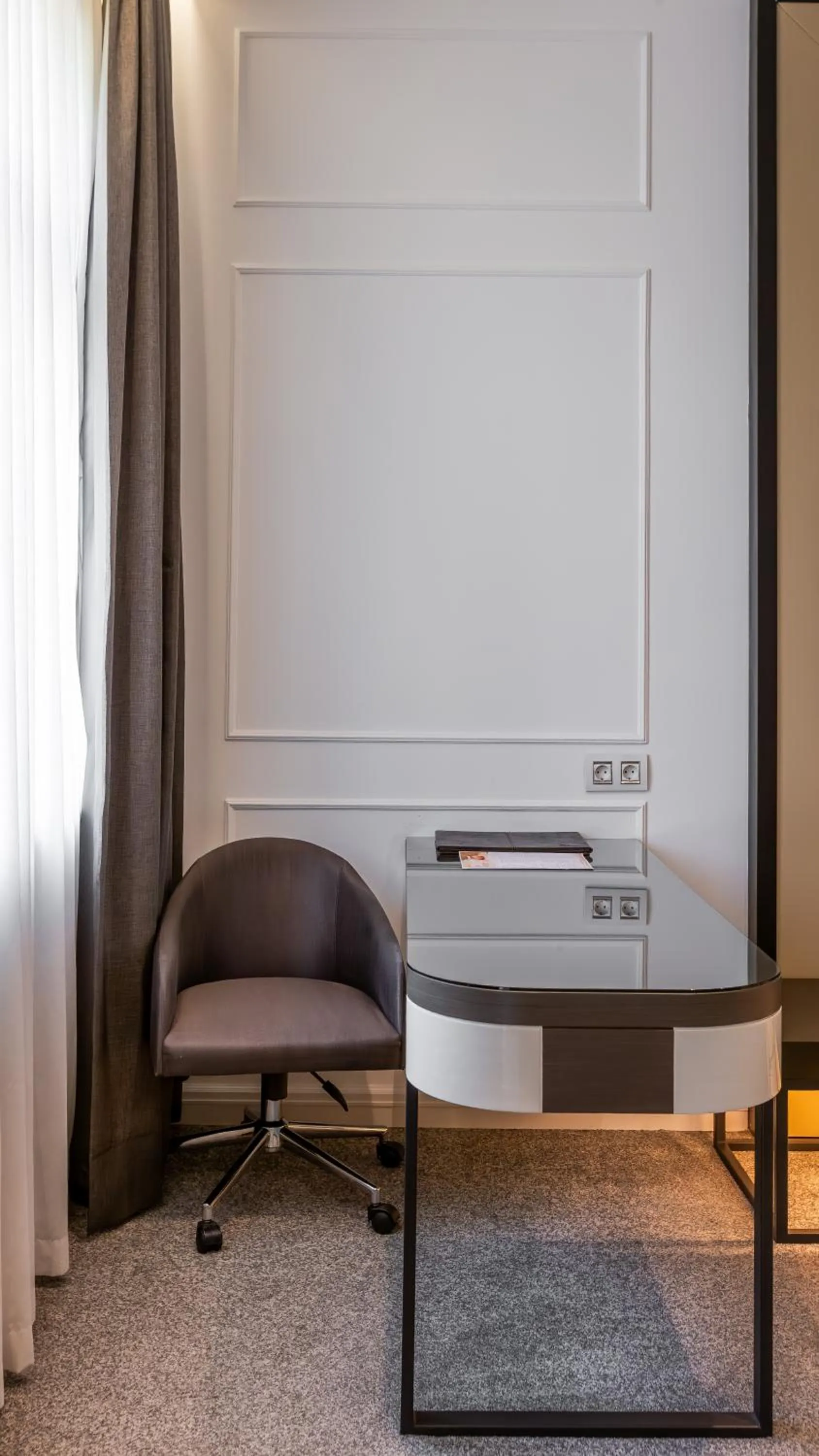 Seating area in Ivy Garden Hotel Baku