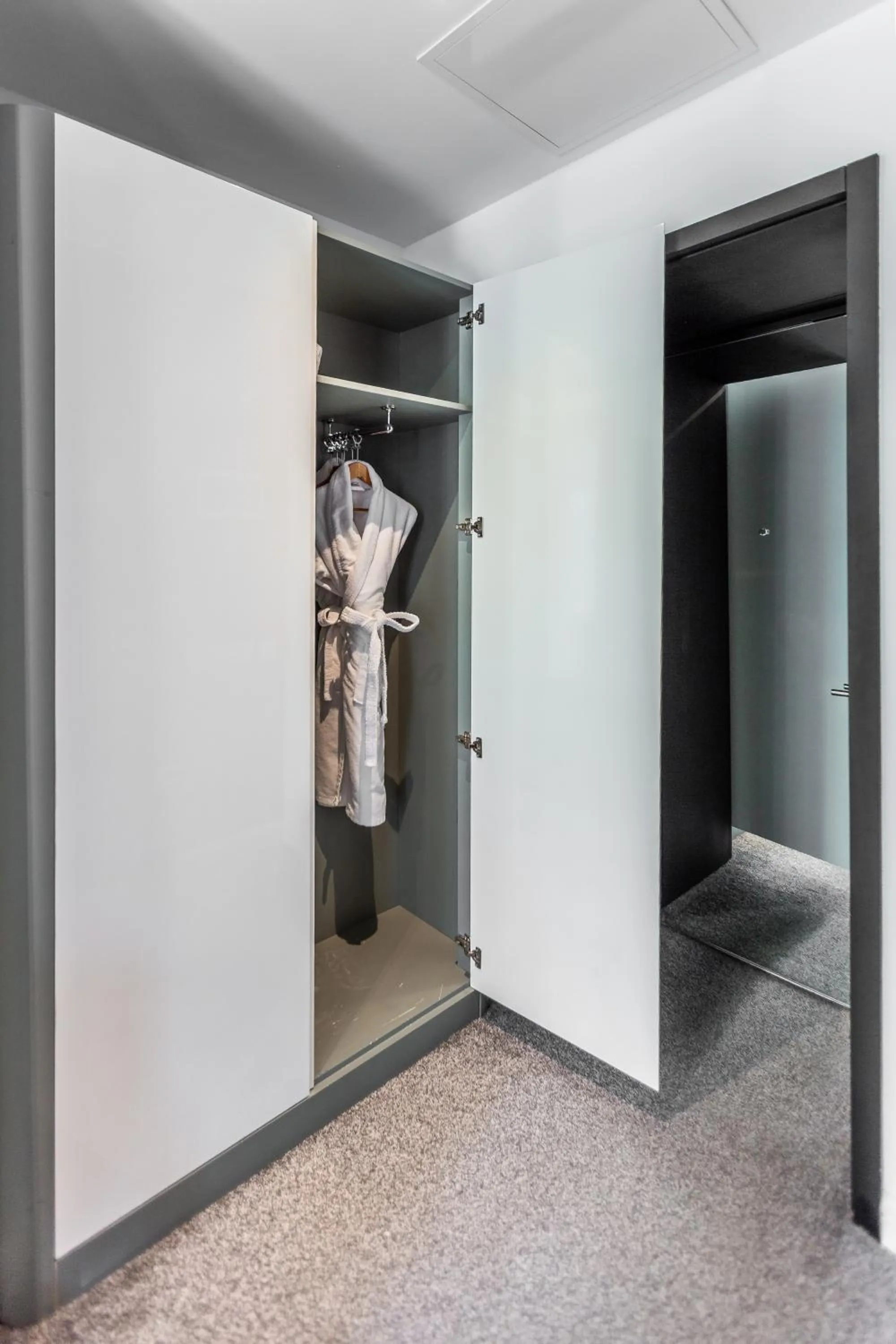 wardrobe in Ivy Garden Hotel Baku
