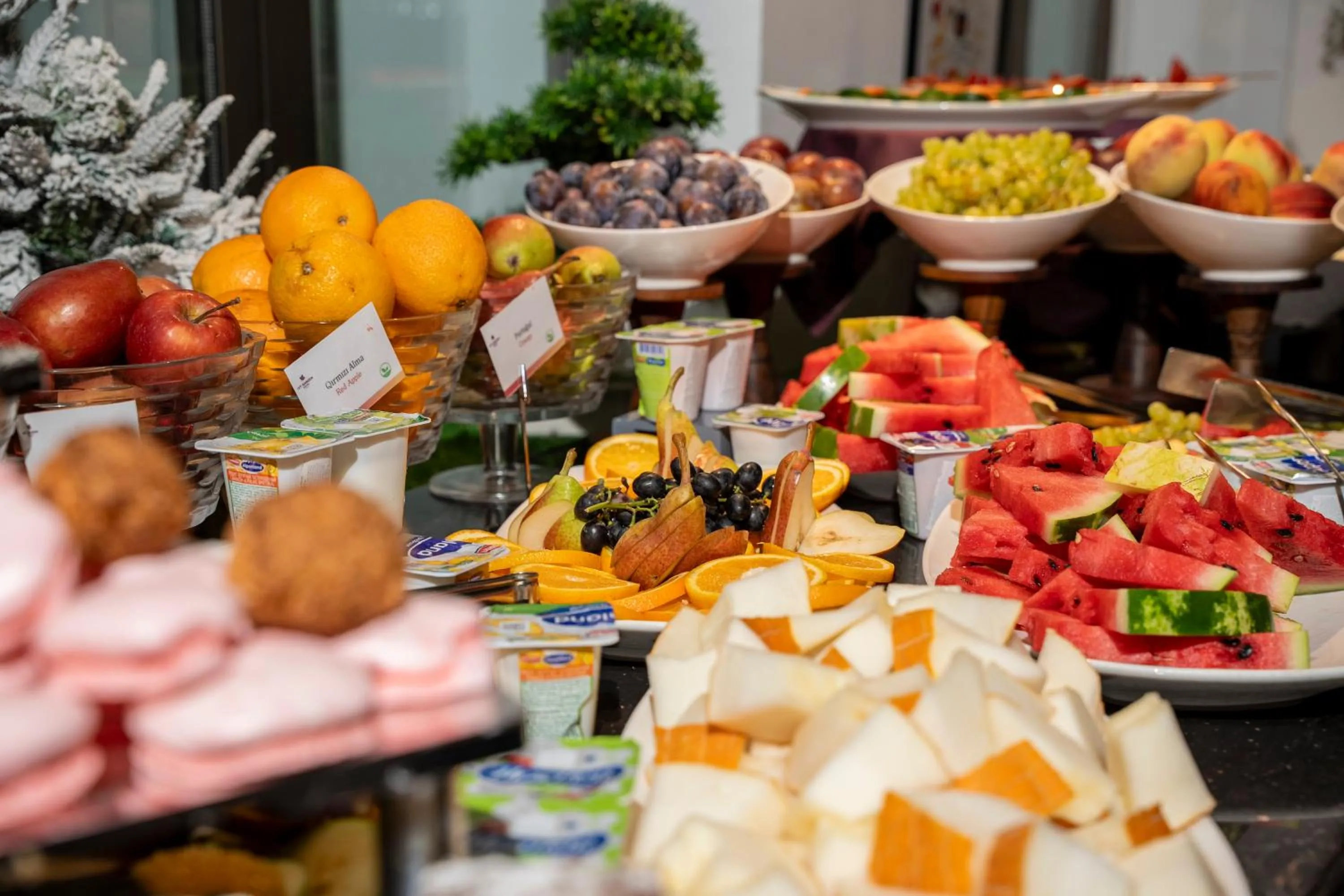 Restaurant/places to eat in Ivy Garden Hotel Baku