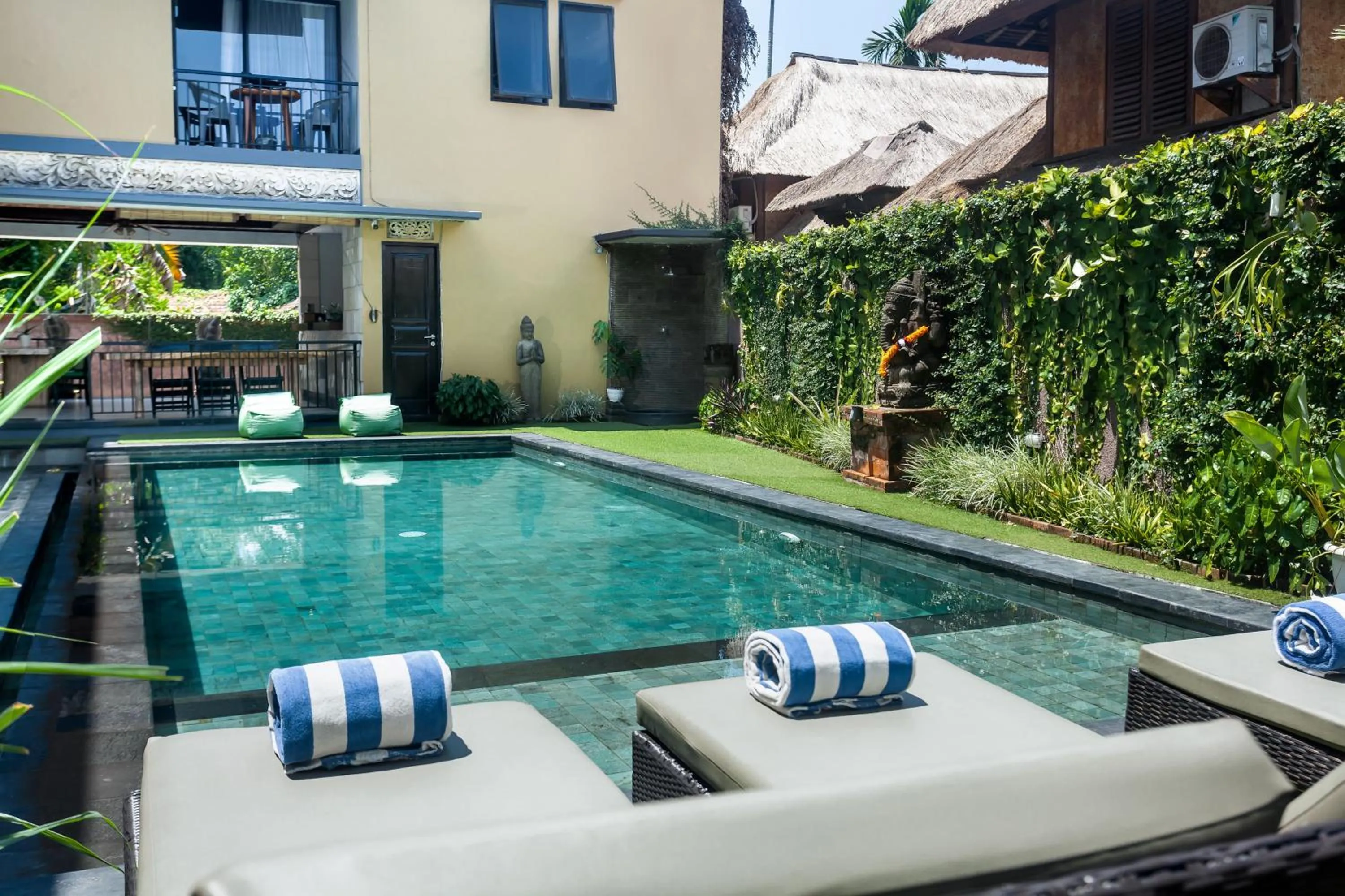 Swimming pool in Kamandhani Hotel Ubud