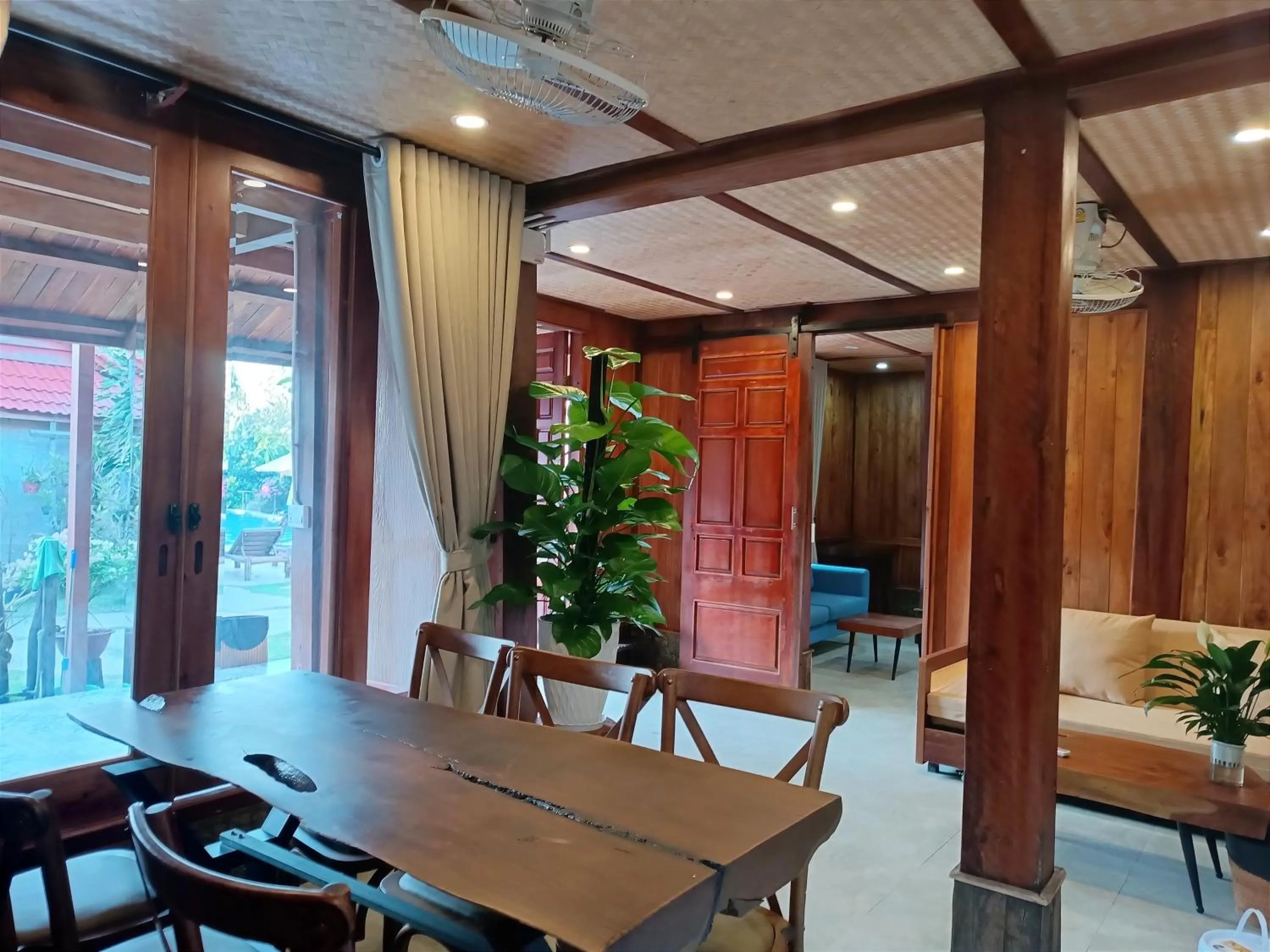 Suncosy Central Hotel