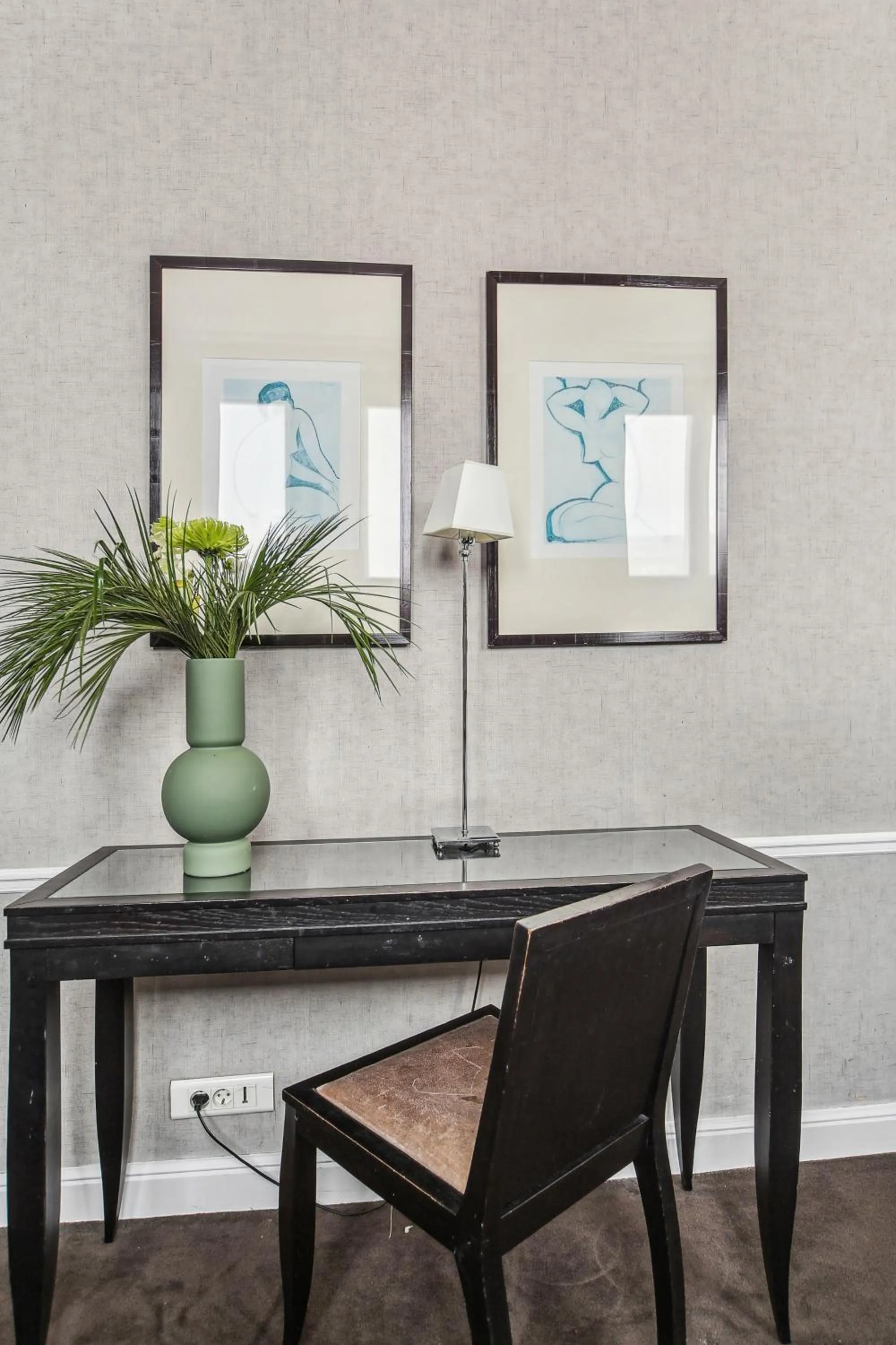 Decorative detail in Victoires Opera