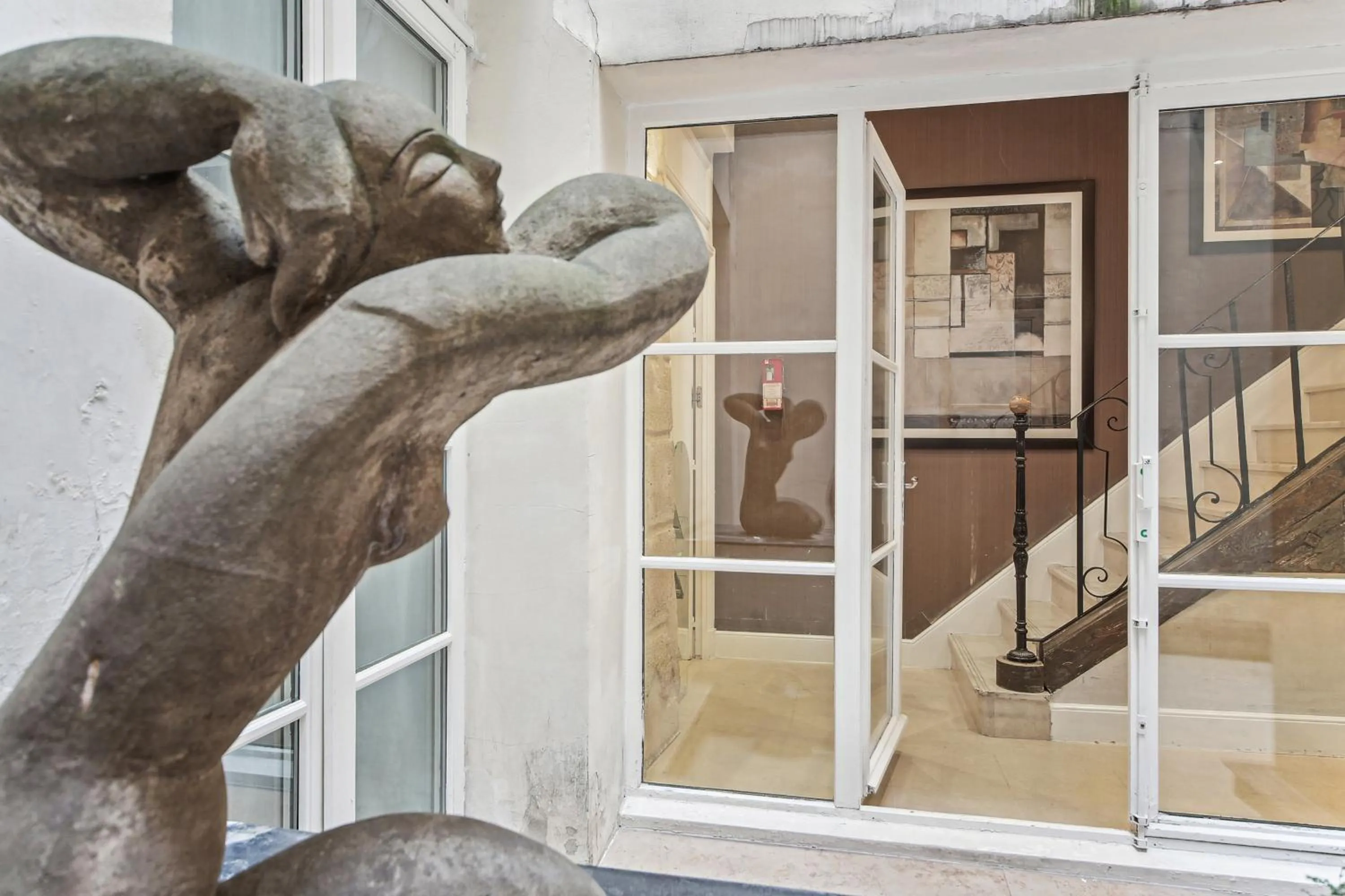 Decorative detail in Victoires Opera