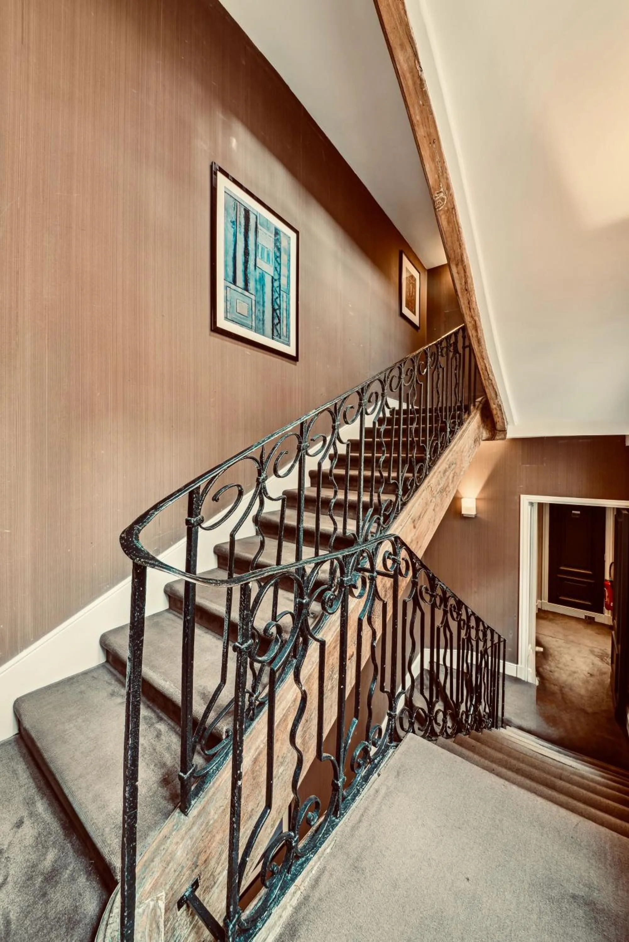 Lobby or reception in Victoires Opera