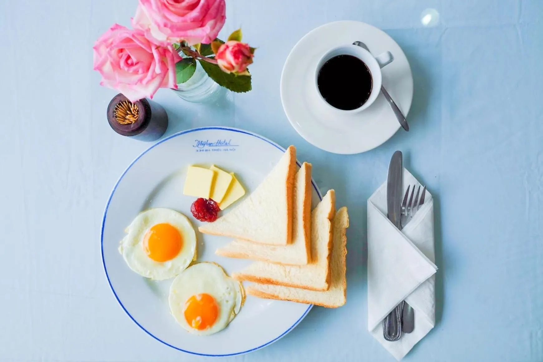 Buffet breakfast in My Lan Hanoi Hotel