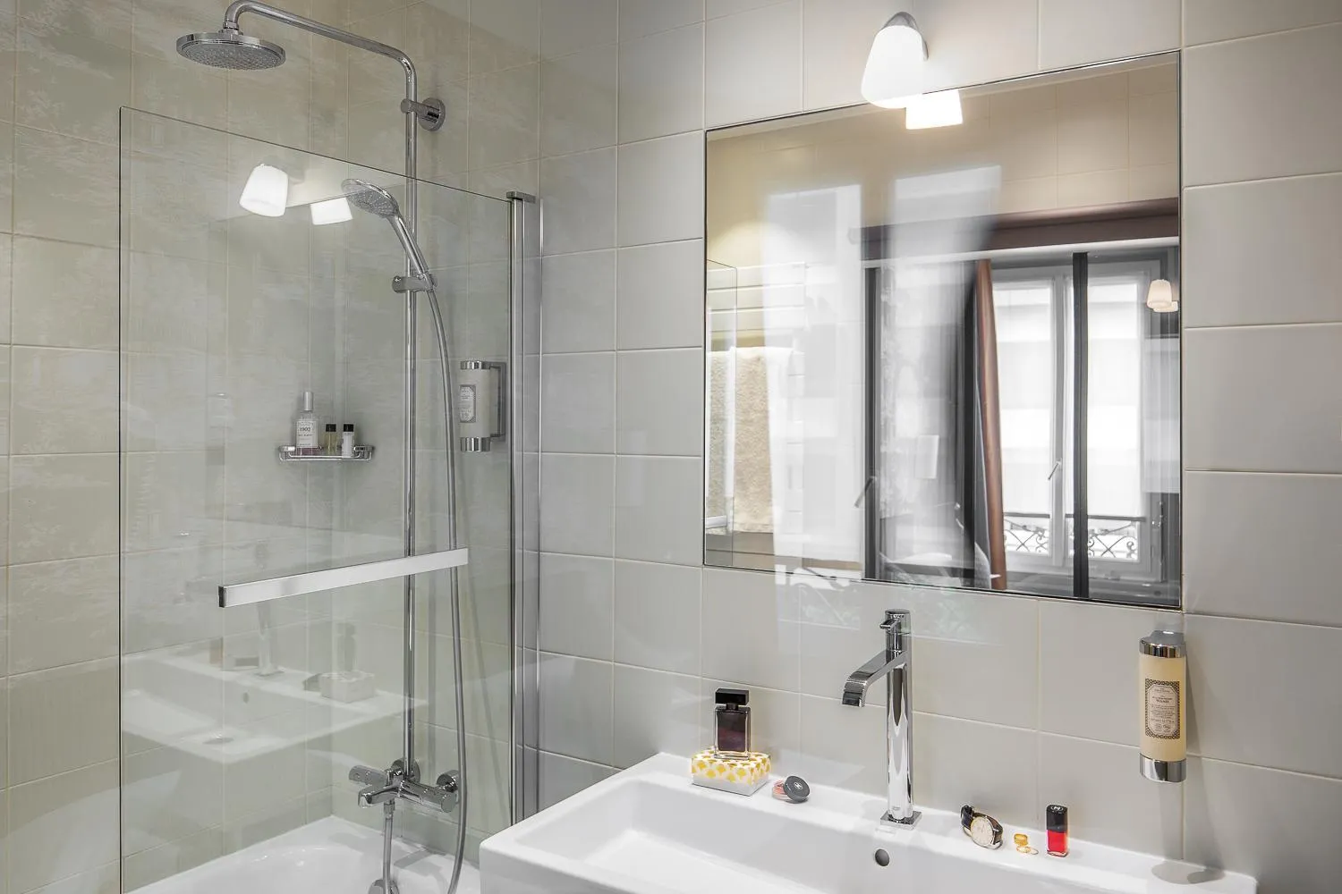 Bathroom in Hotel Louison