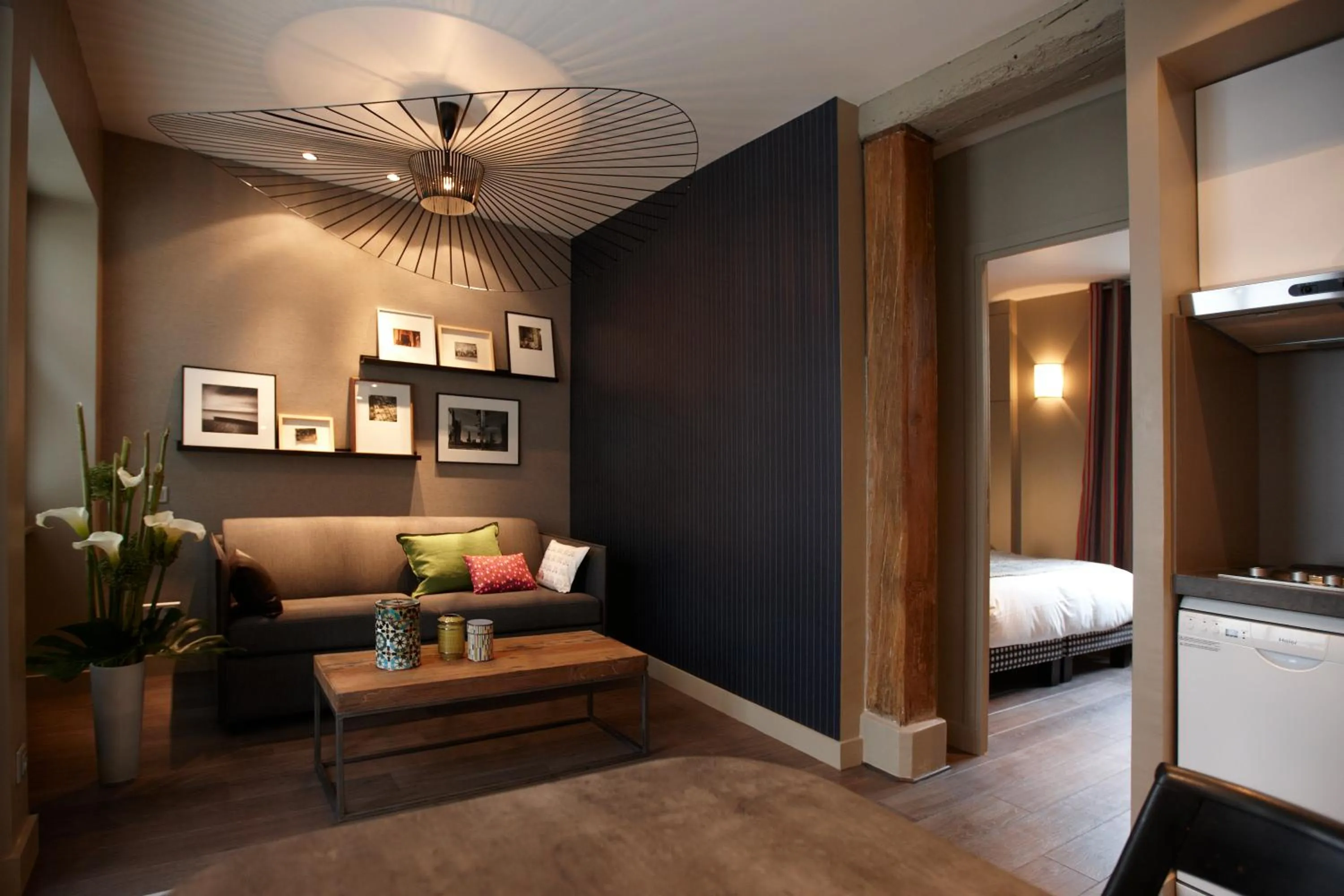 Living room, Bed in Hotel Louison