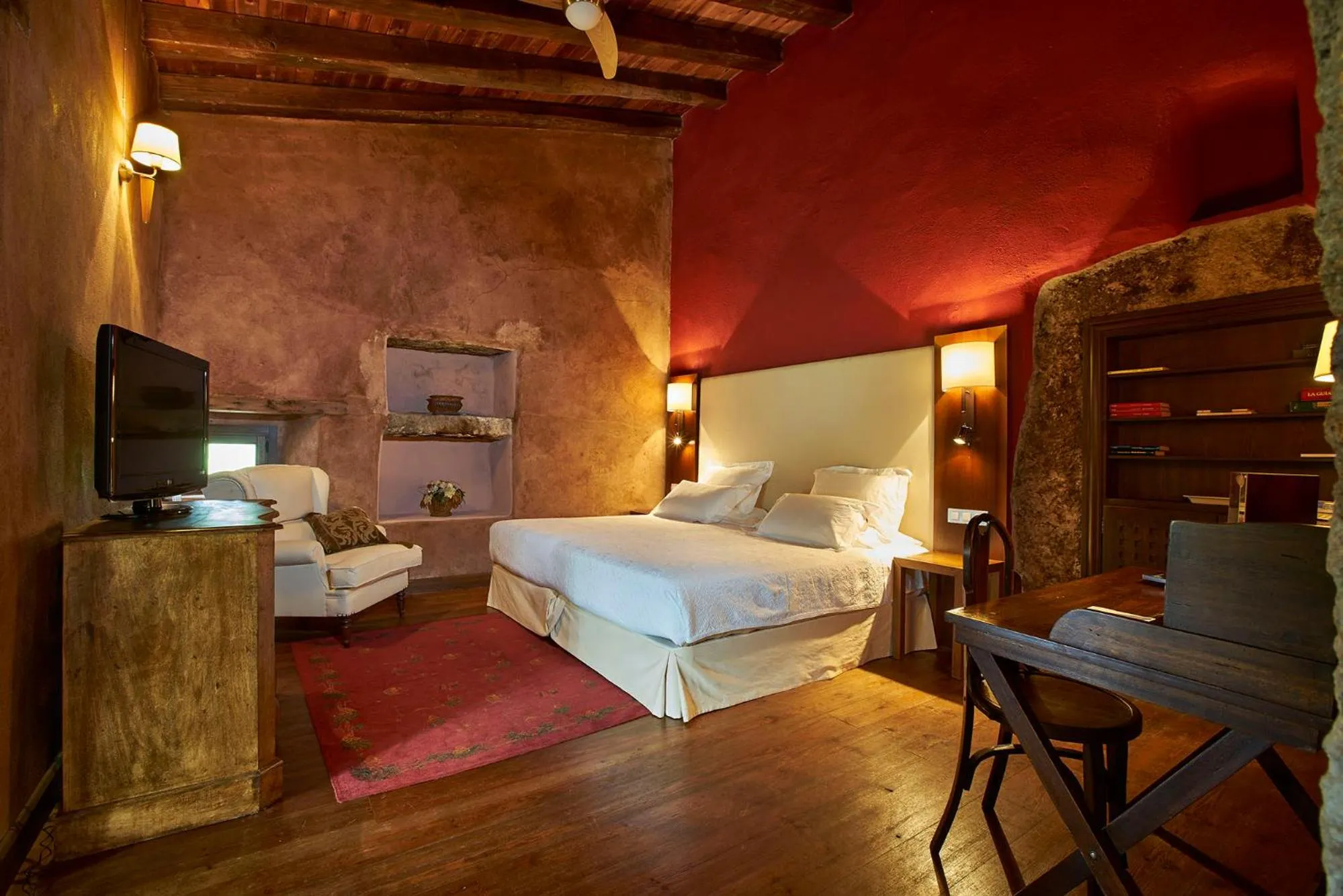 Photo of the whole room, Bed in Finca El Cortiñal