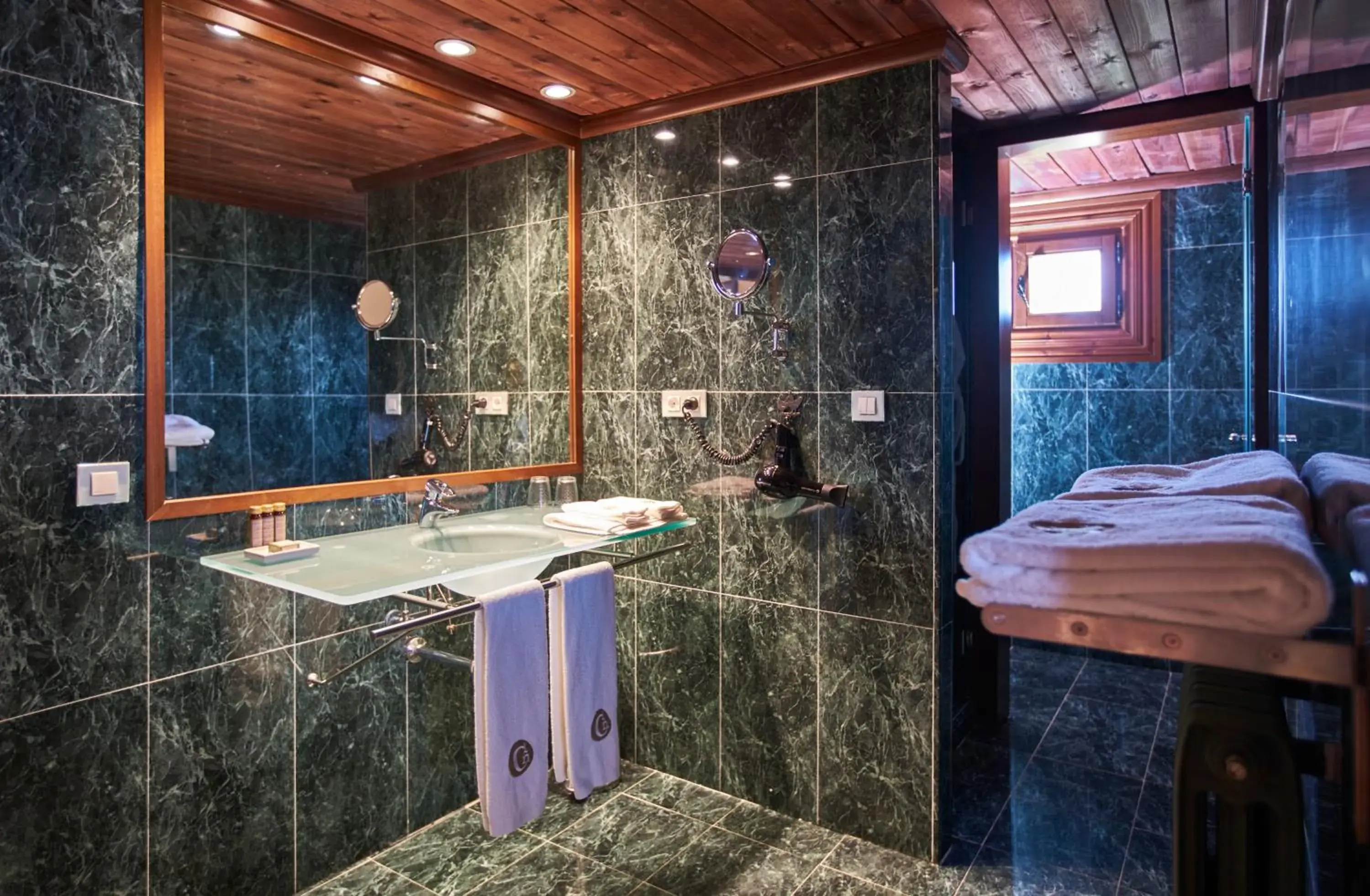 Twin Room in Finca El Cortiñal Twin Room in Finca El Cortiñal