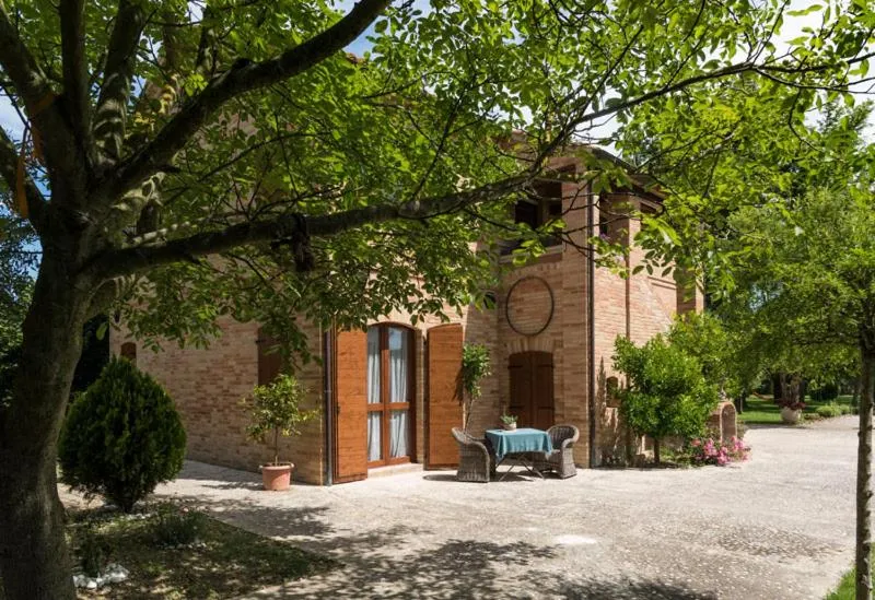 Facade/entrance in ValleChiara B&B