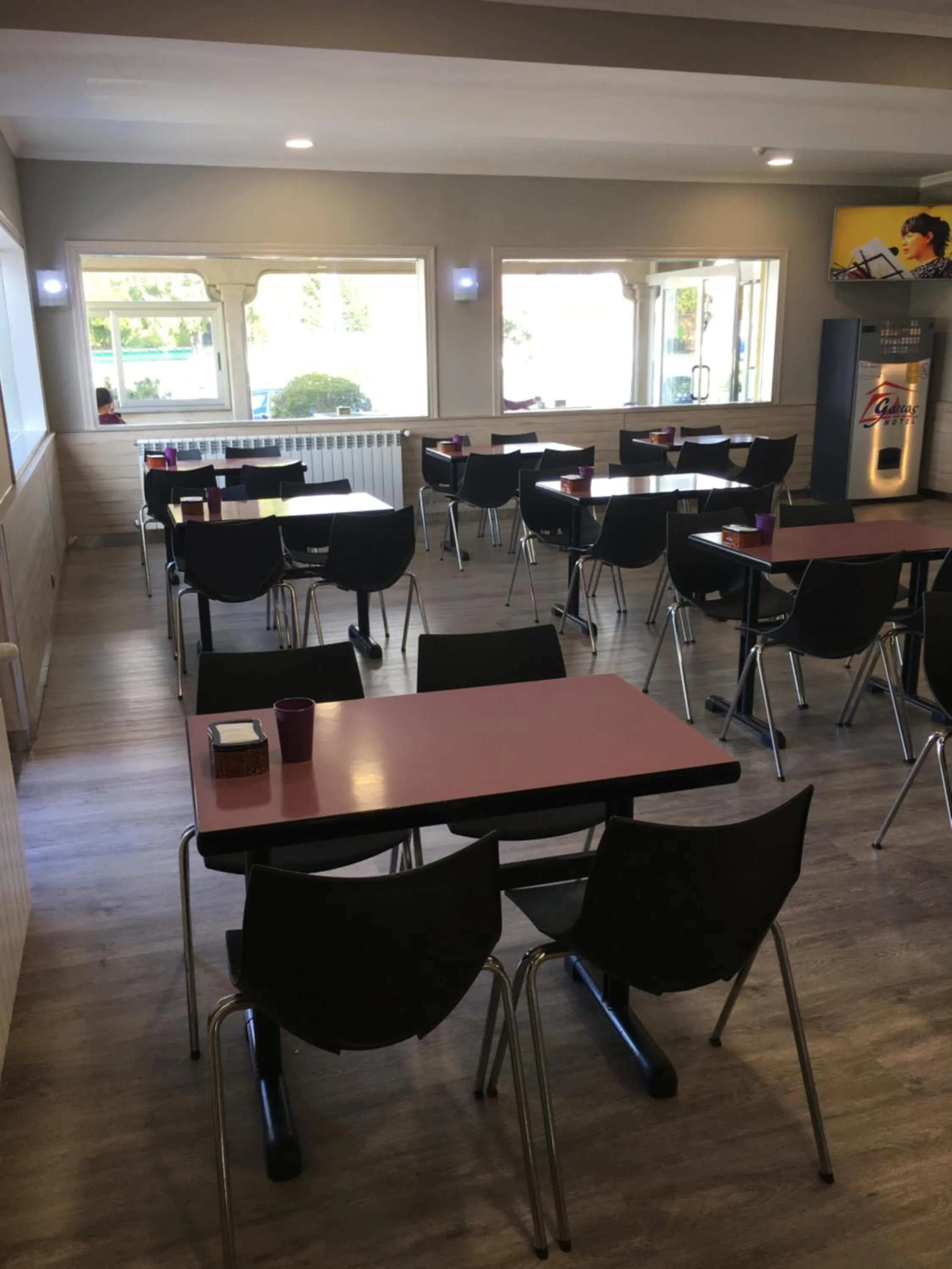 Restaurant/places to eat in Hotel Garcas