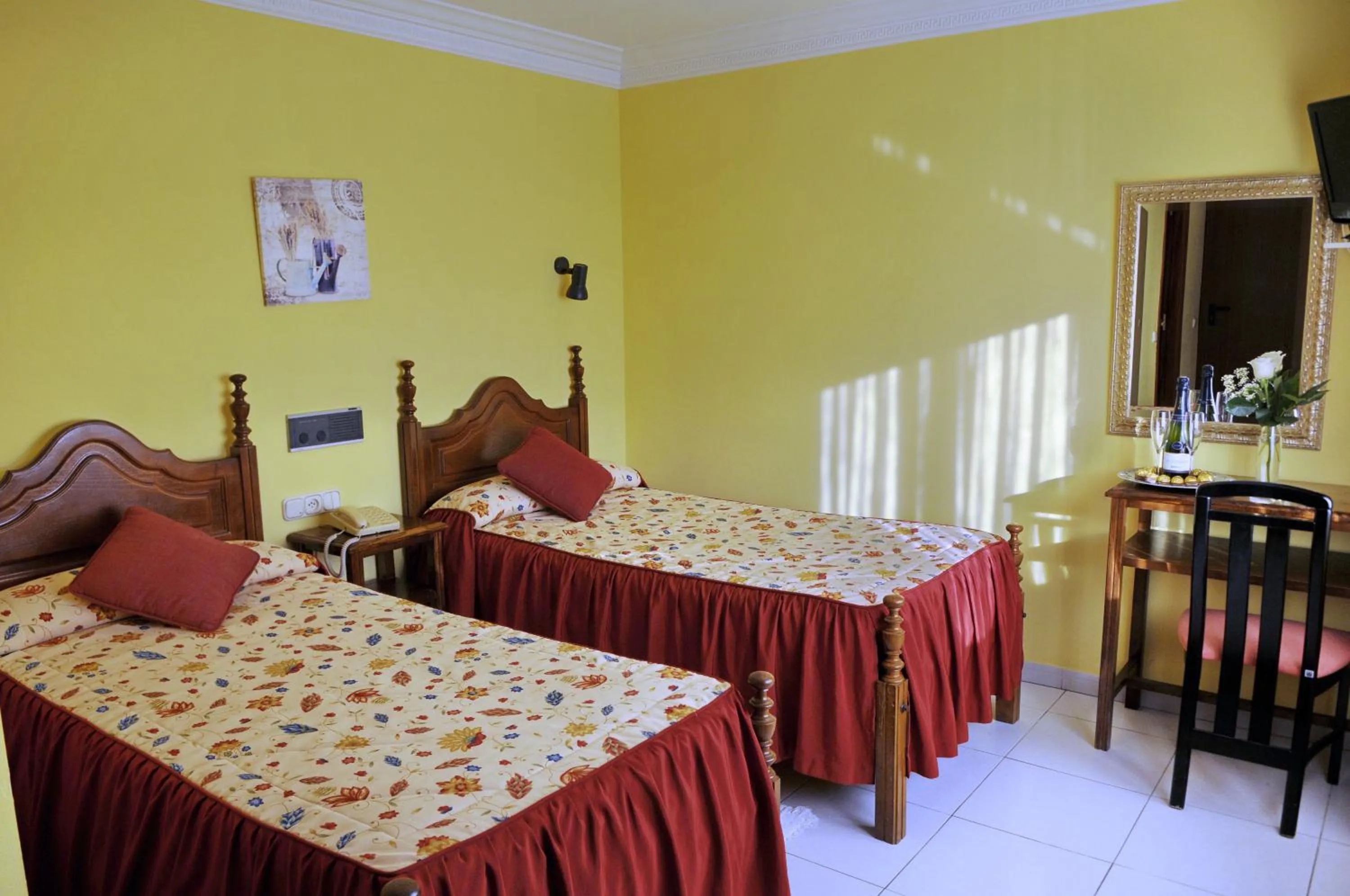 Photo of the whole room, Bed in Hotel Garcas