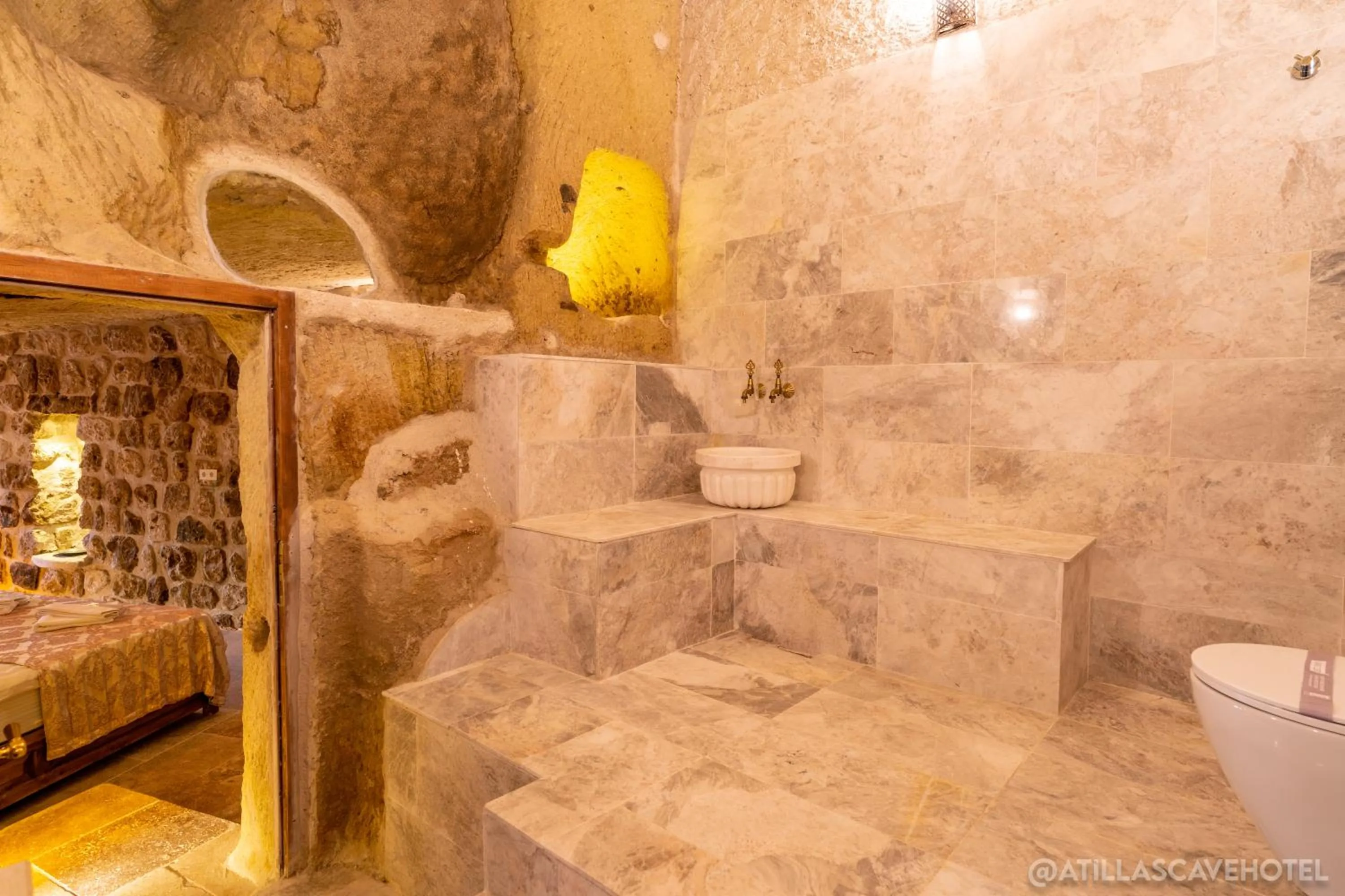 Shower in Atilla's Cave Hotel
