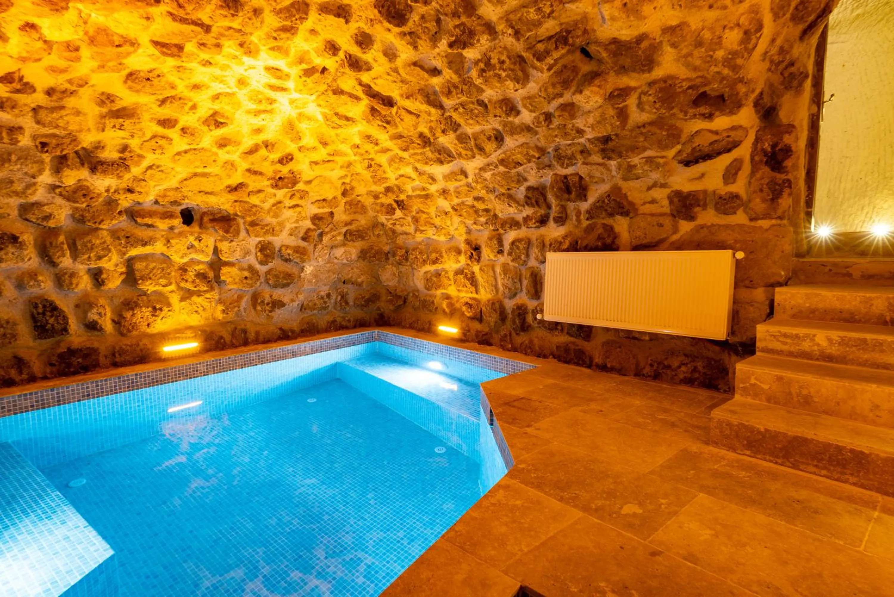 Swimming pool in Atilla's Cave Hotel