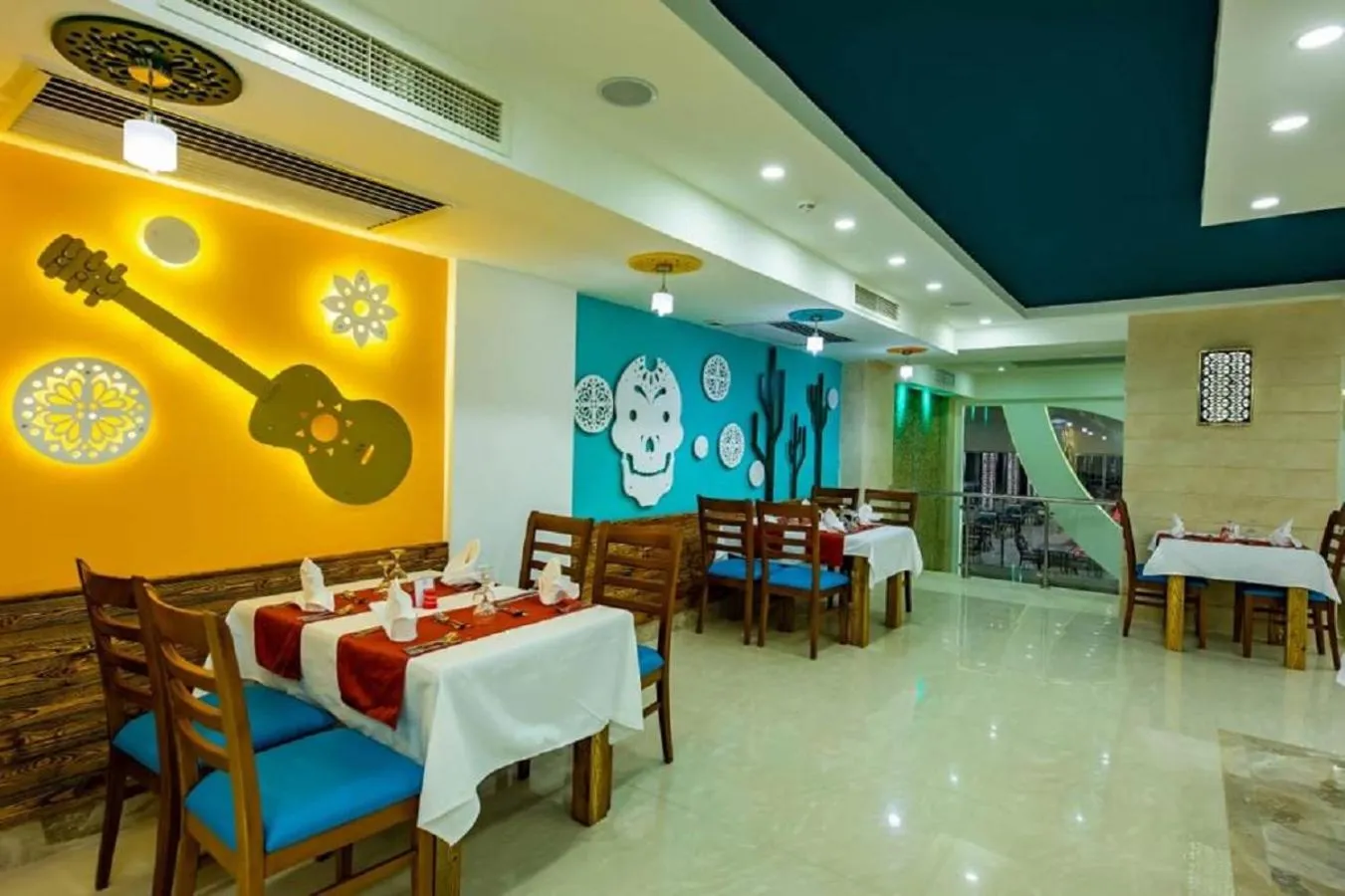 Restaurant/places to eat in Gravity Hotel & Aqua Park Sahl Hasheesh Families and Couples Only