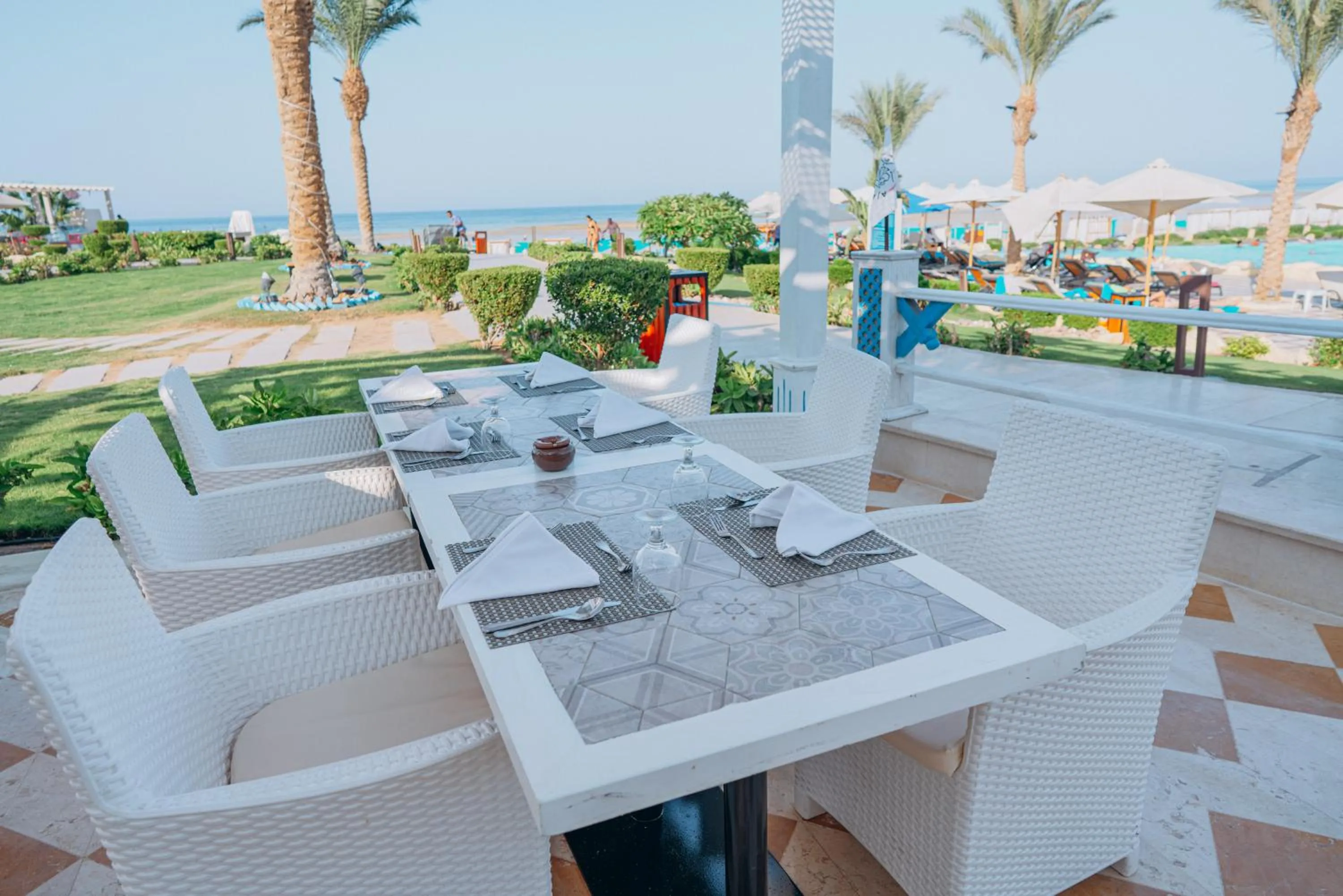 Restaurant/places to eat in Gravity Hotel & Aqua Park Sahl Hasheesh Families and Couples Only