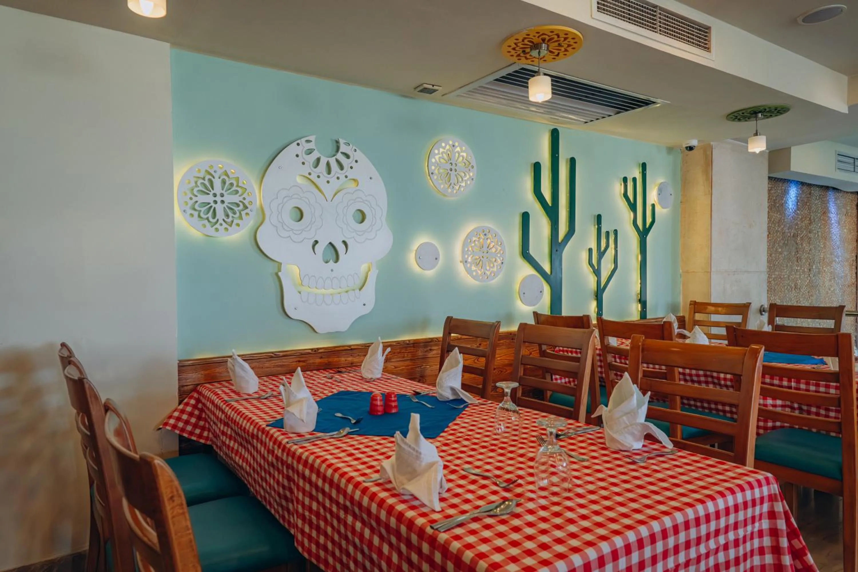 Restaurant/places to eat in Gravity Hotel & Aqua Park Sahl Hasheesh Families and Couples Only