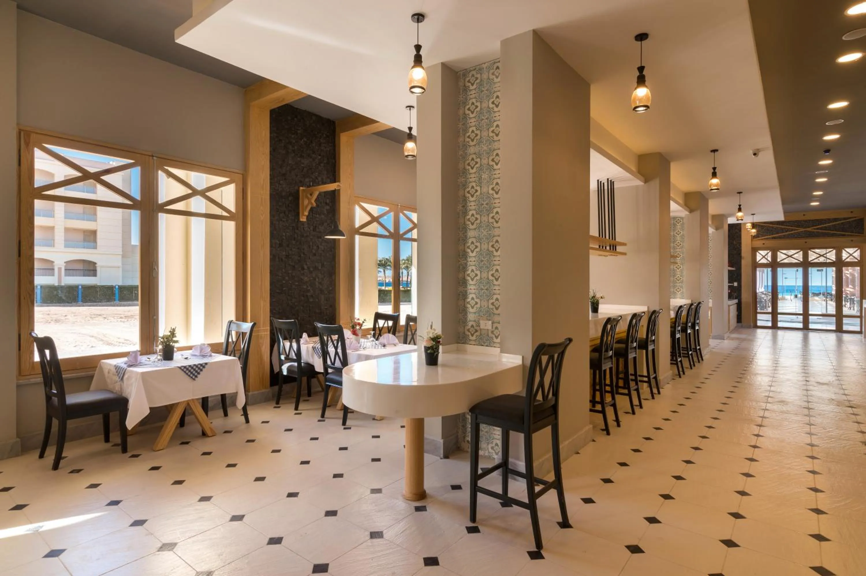 Restaurant/places to eat in Gravity Hotel & Aqua Park Sahl Hasheesh Families and Couples Only